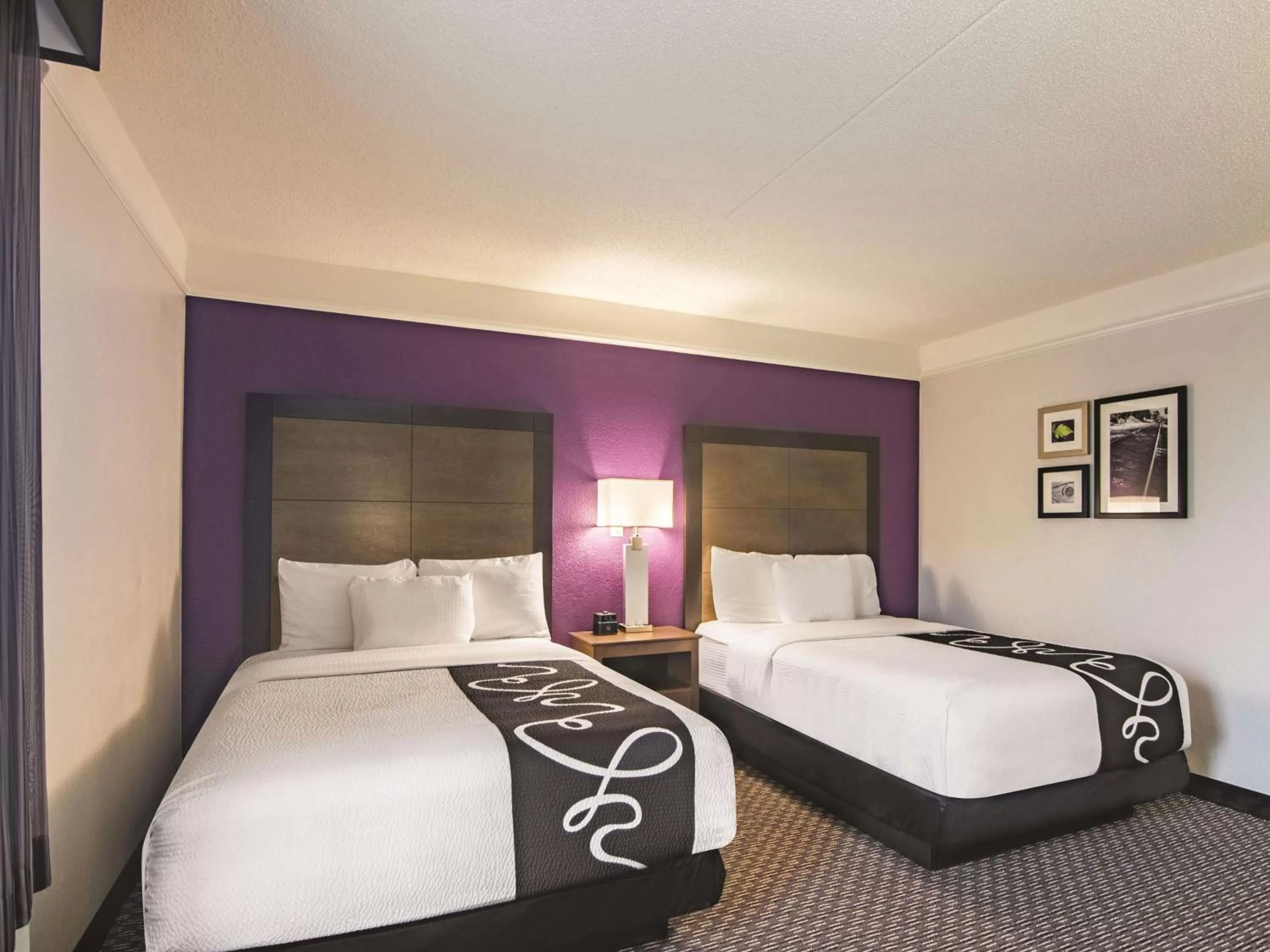 Photo of the whole room, Bed in La Quinta by Wyndham Oklahoma City Norman