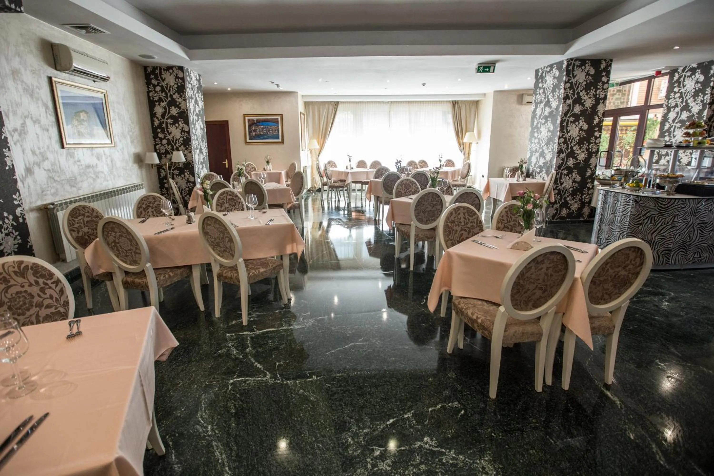 Lounge or bar in Casa Siqua