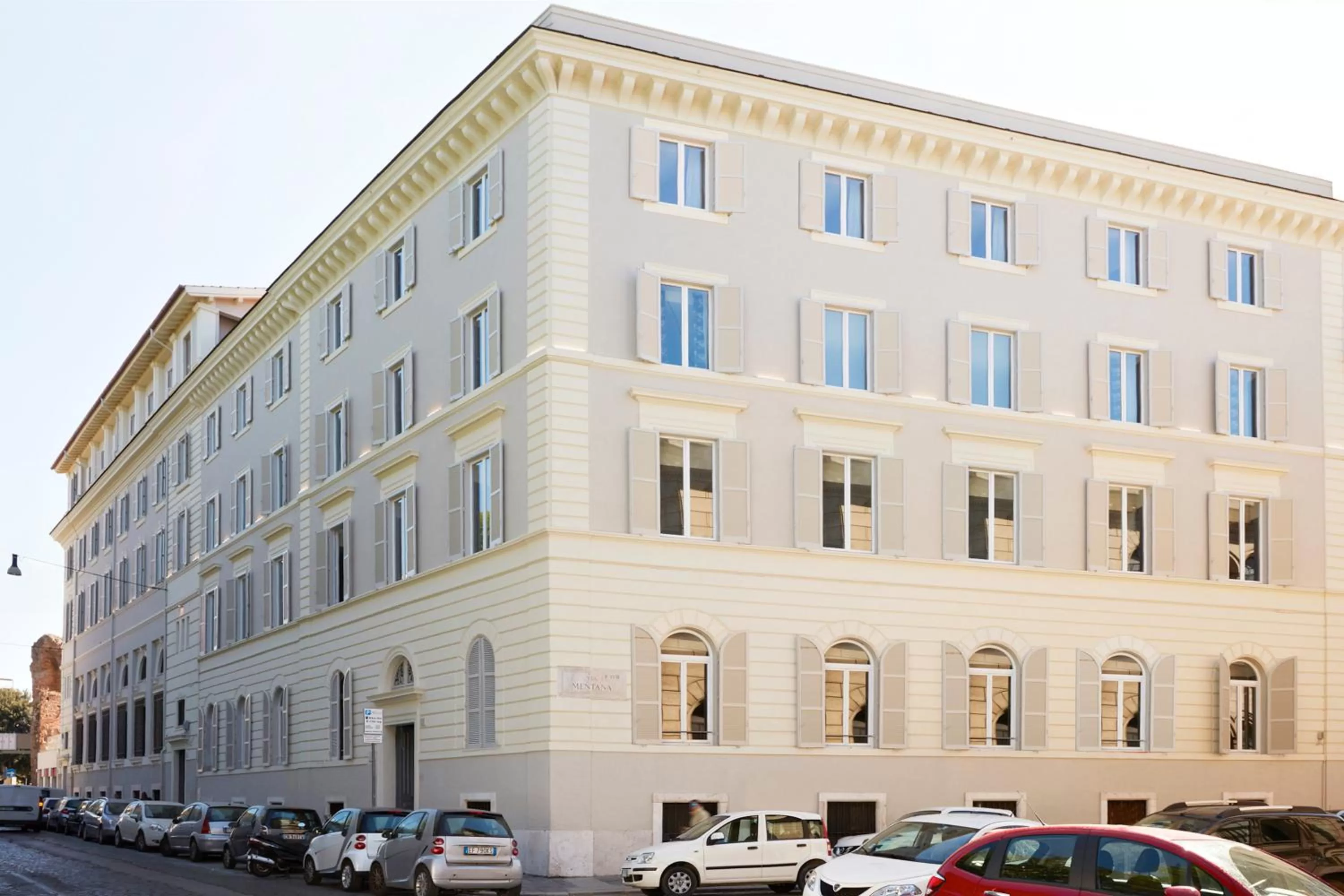 Facade/entrance in Hotel The Building