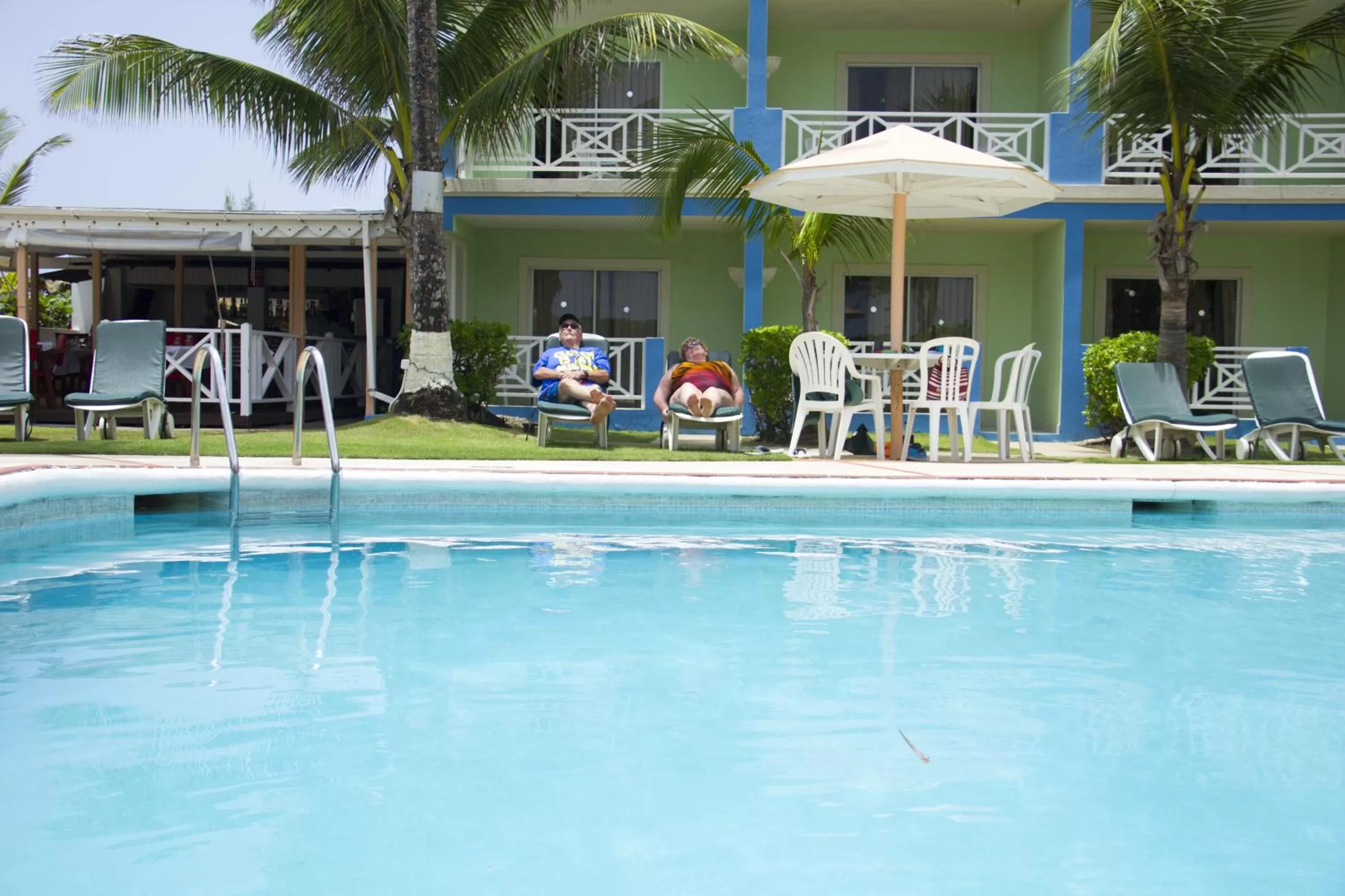 Swimming pool in Dover Beach Hotel