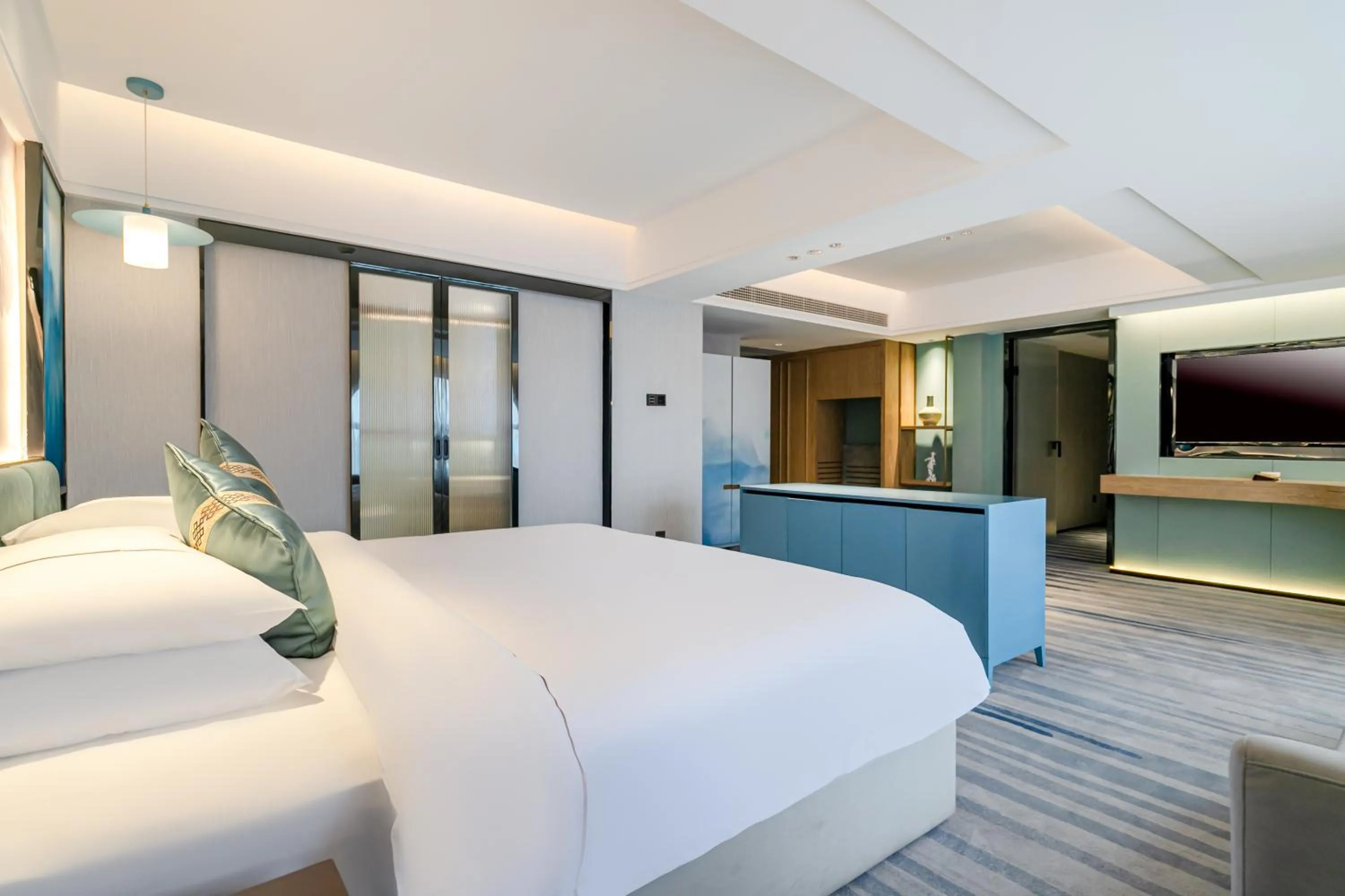 Photo of the whole room, Bed in Guangdong Victory Hotel