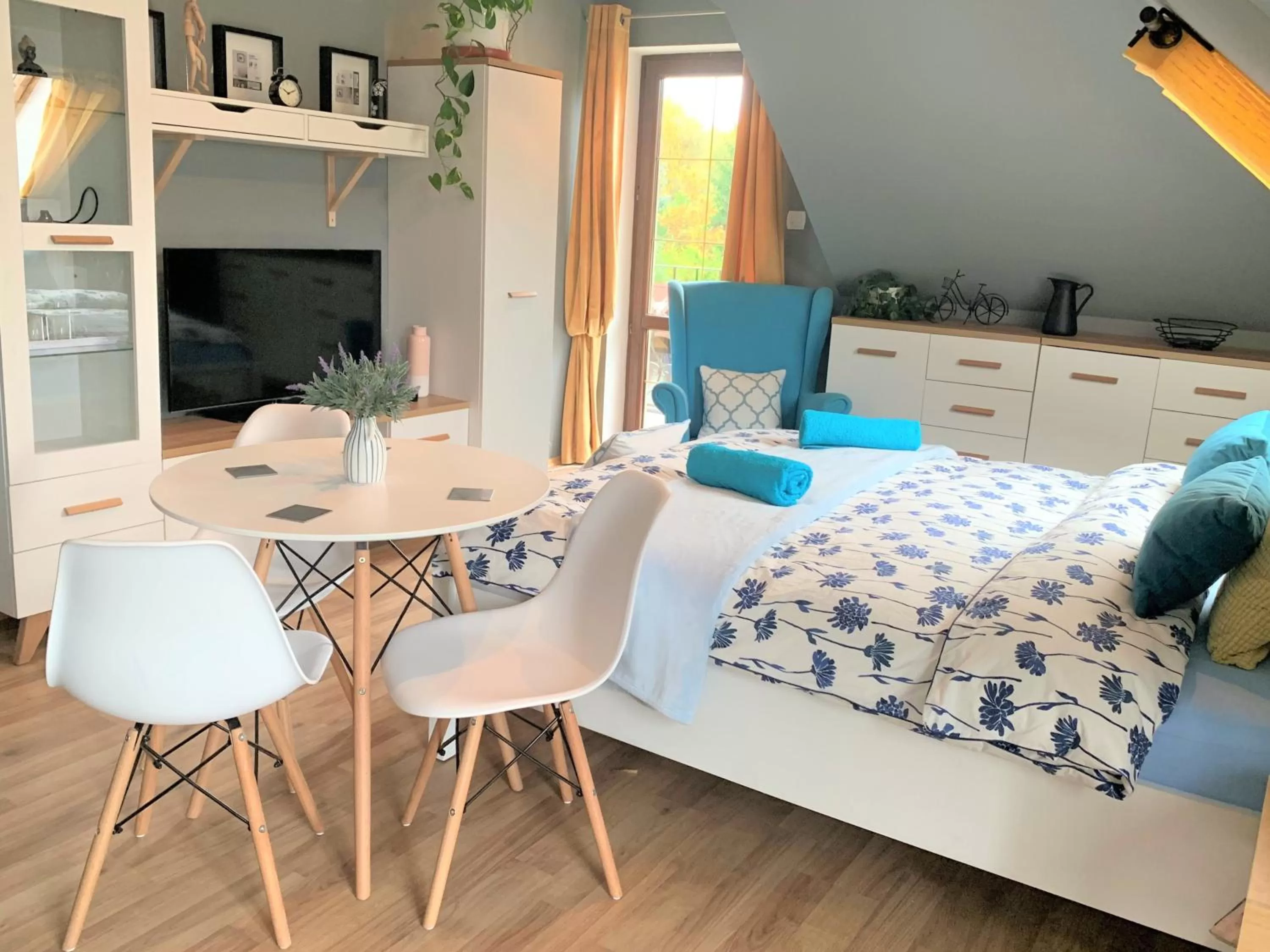 Photo of the whole room, Dining Area in Pokoje Gościnne Magnolia Rooms