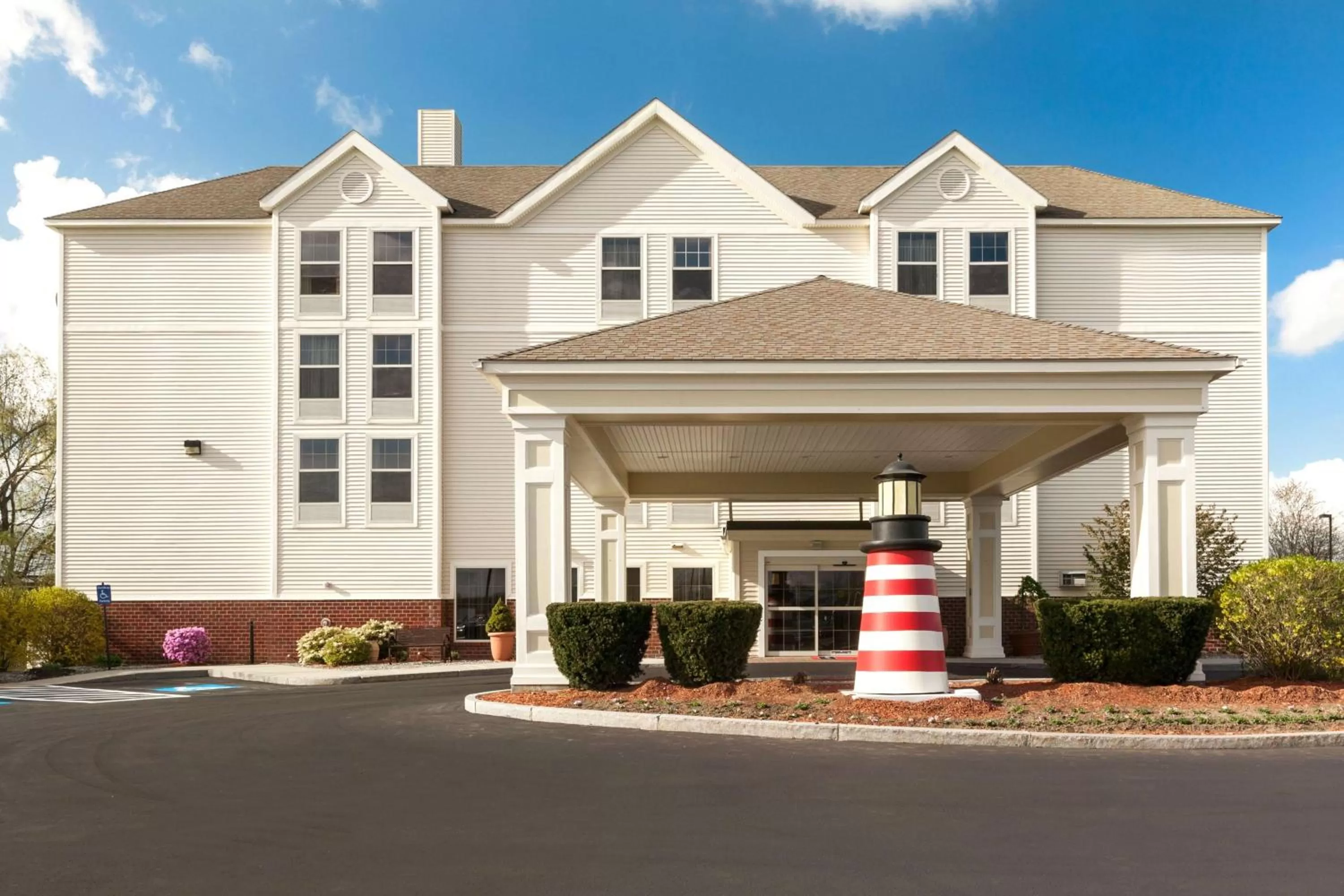 Property building in Hampton Inn Waterville