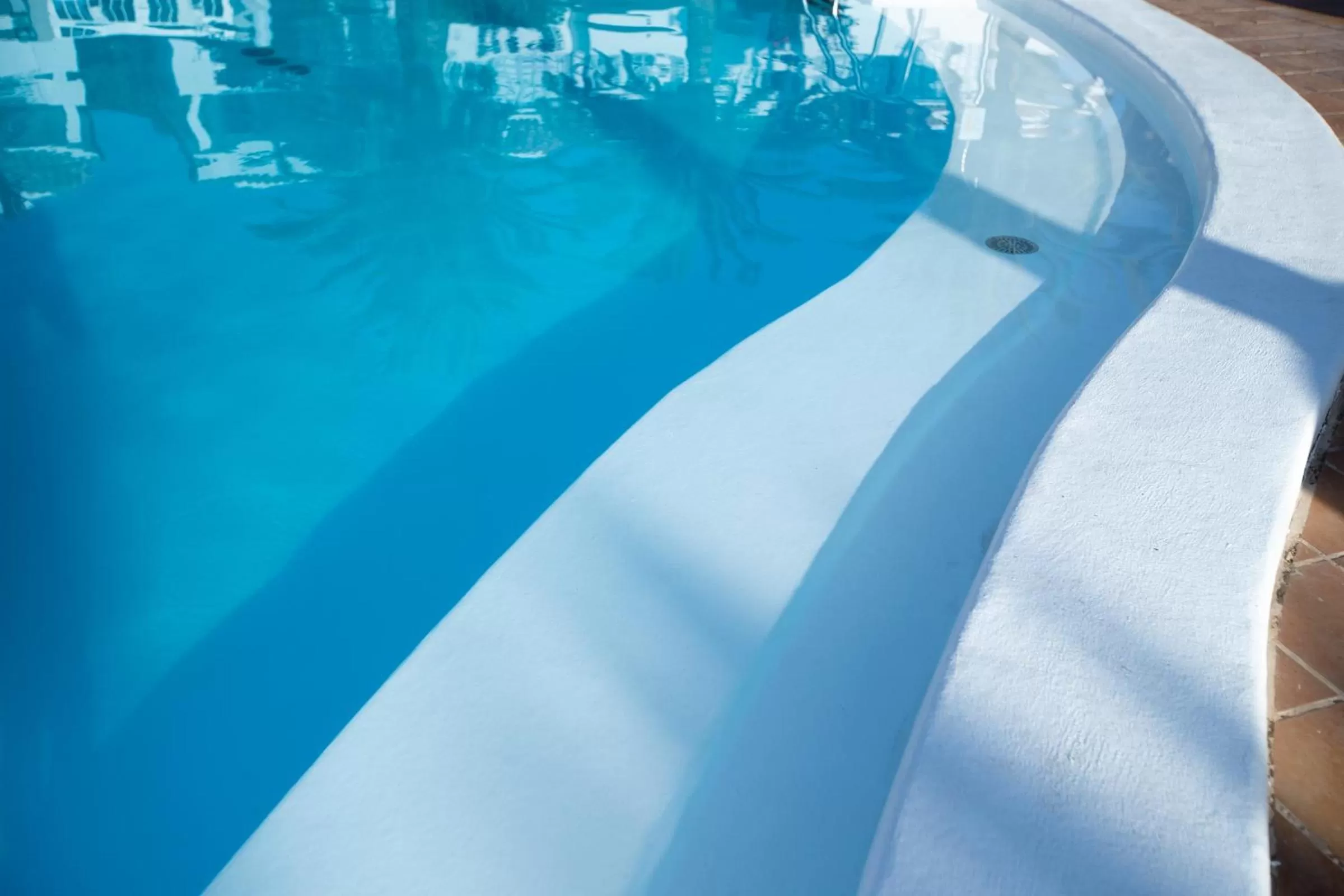 Swimming pool in Fuentepark Apartments