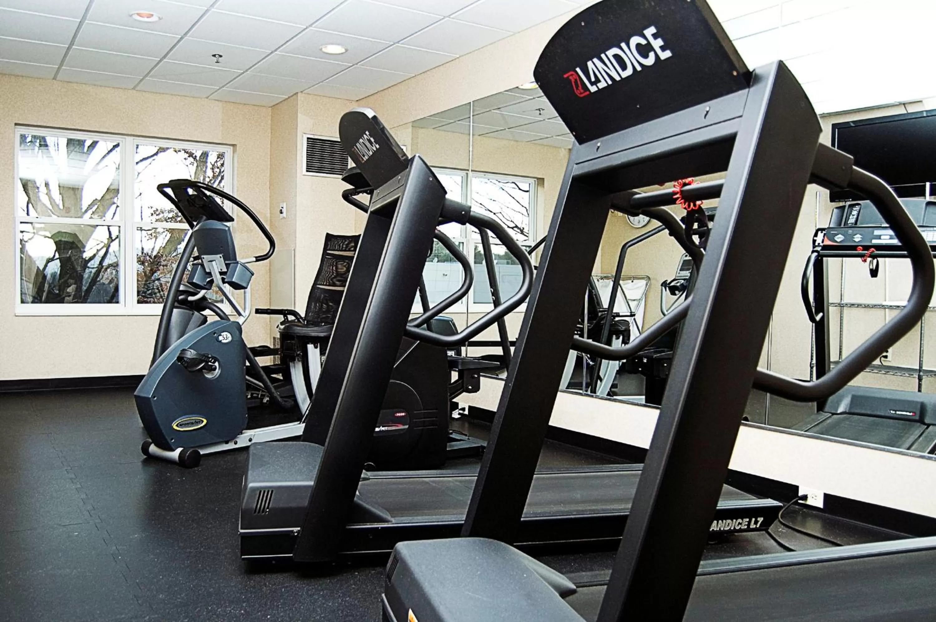 Fitness centre/facilities in Holiday Inn Express Hotel & Suites White River Junction by IHG