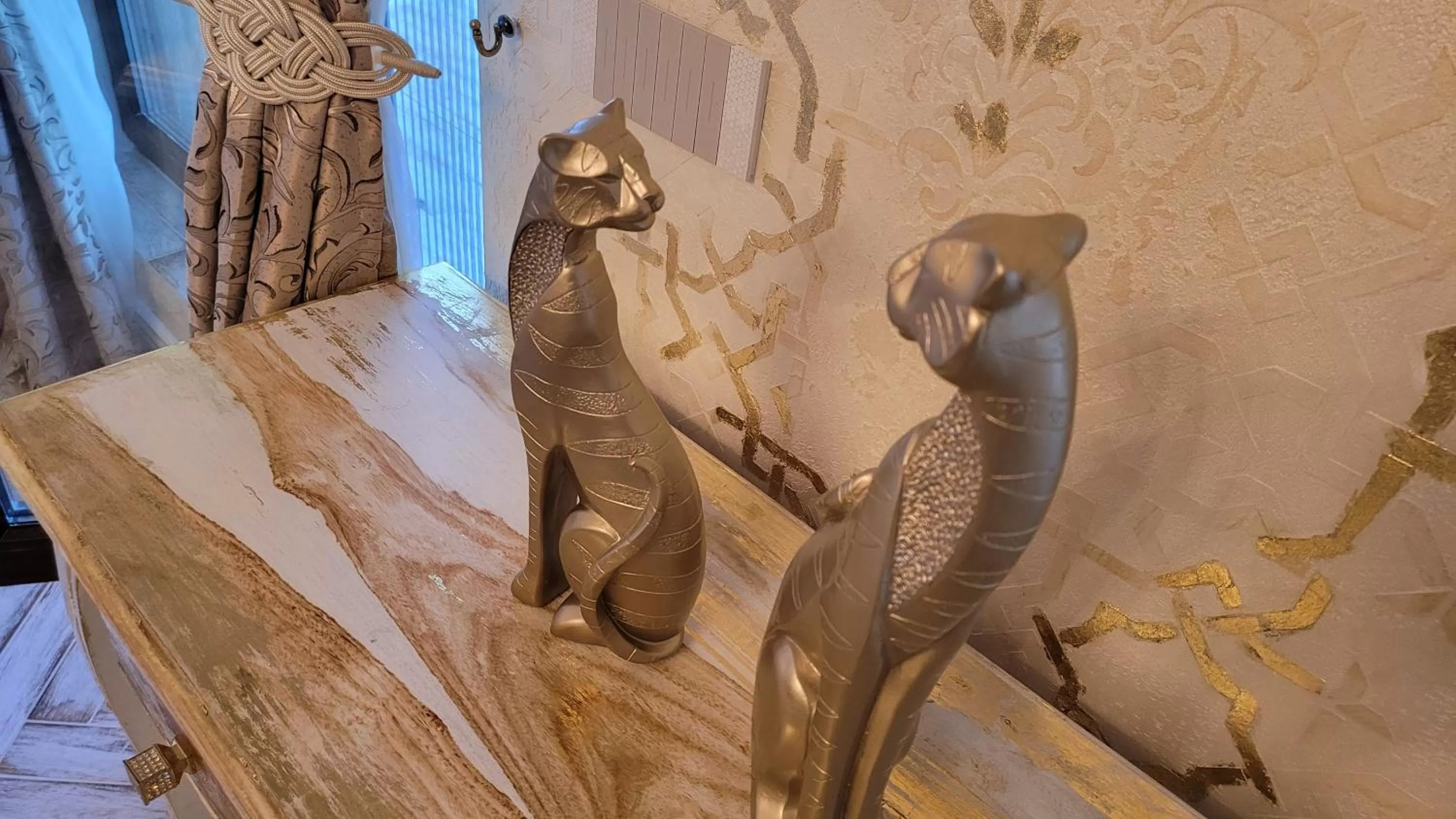 Decorative detail, Other Animals in Terrace Suites Iasi