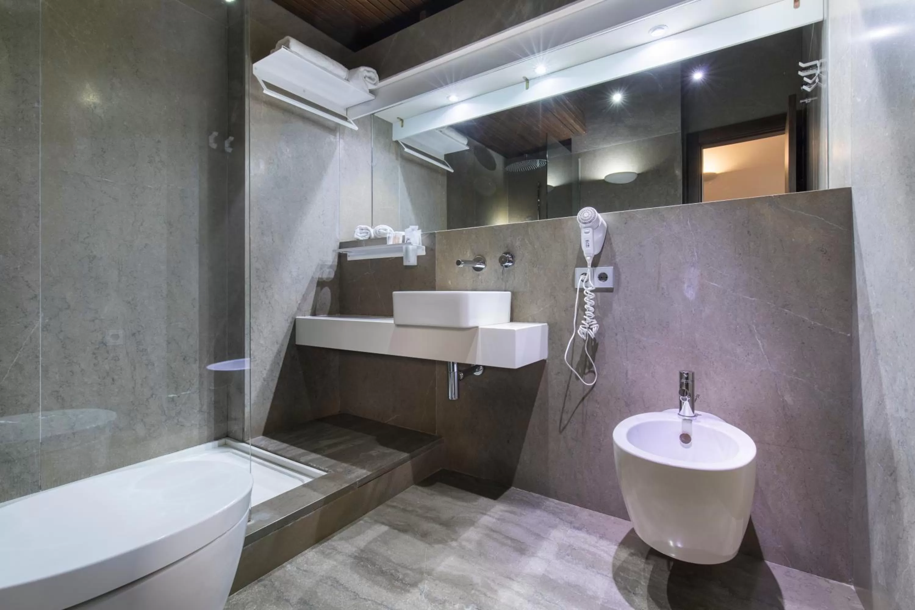 Bathroom in Shine Albayzín