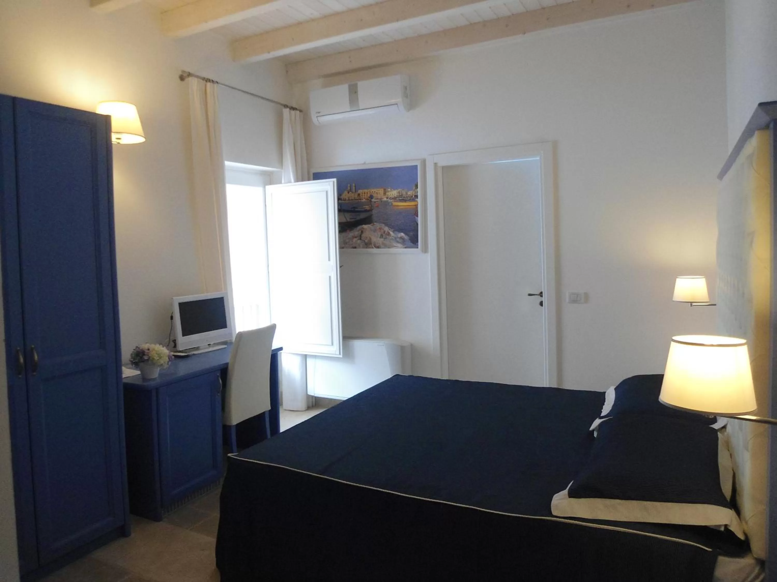 Bedroom, Bed in Parco dei Manieri