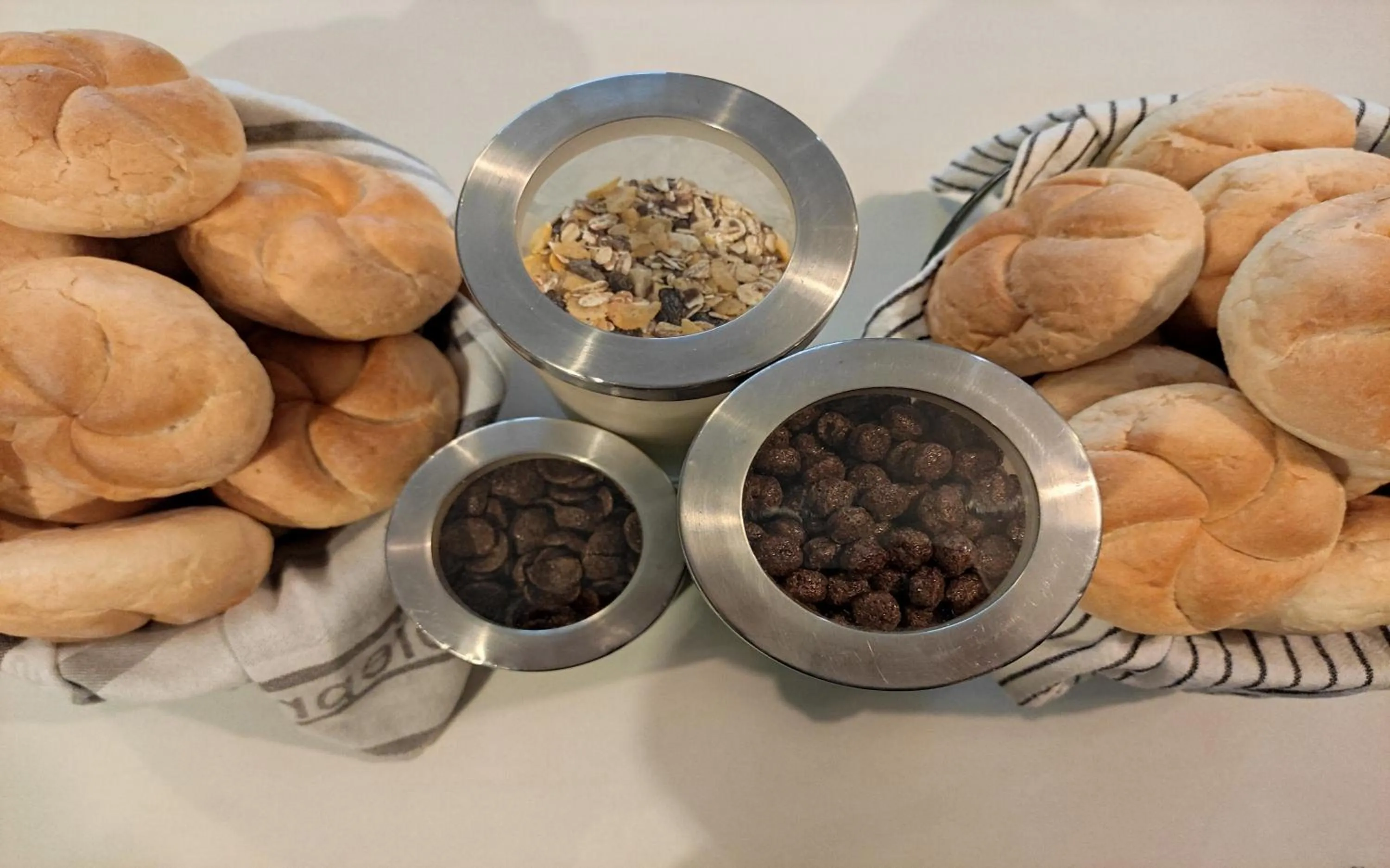 Food and drinks in Hostel Helvetia Rooms Warsaw CITY CENTER and OLD TOWN