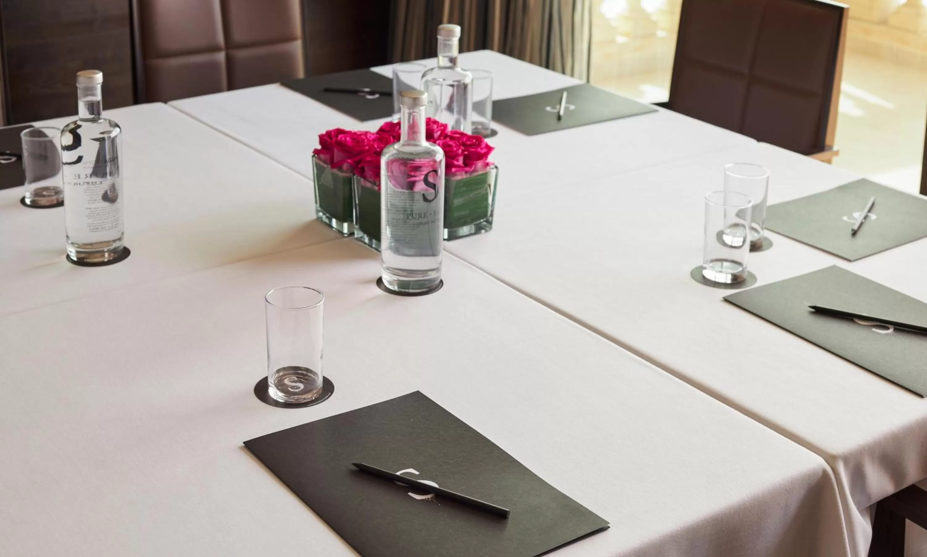 Photo of the whole room in Pure Salt Port Adriano - Adults Only