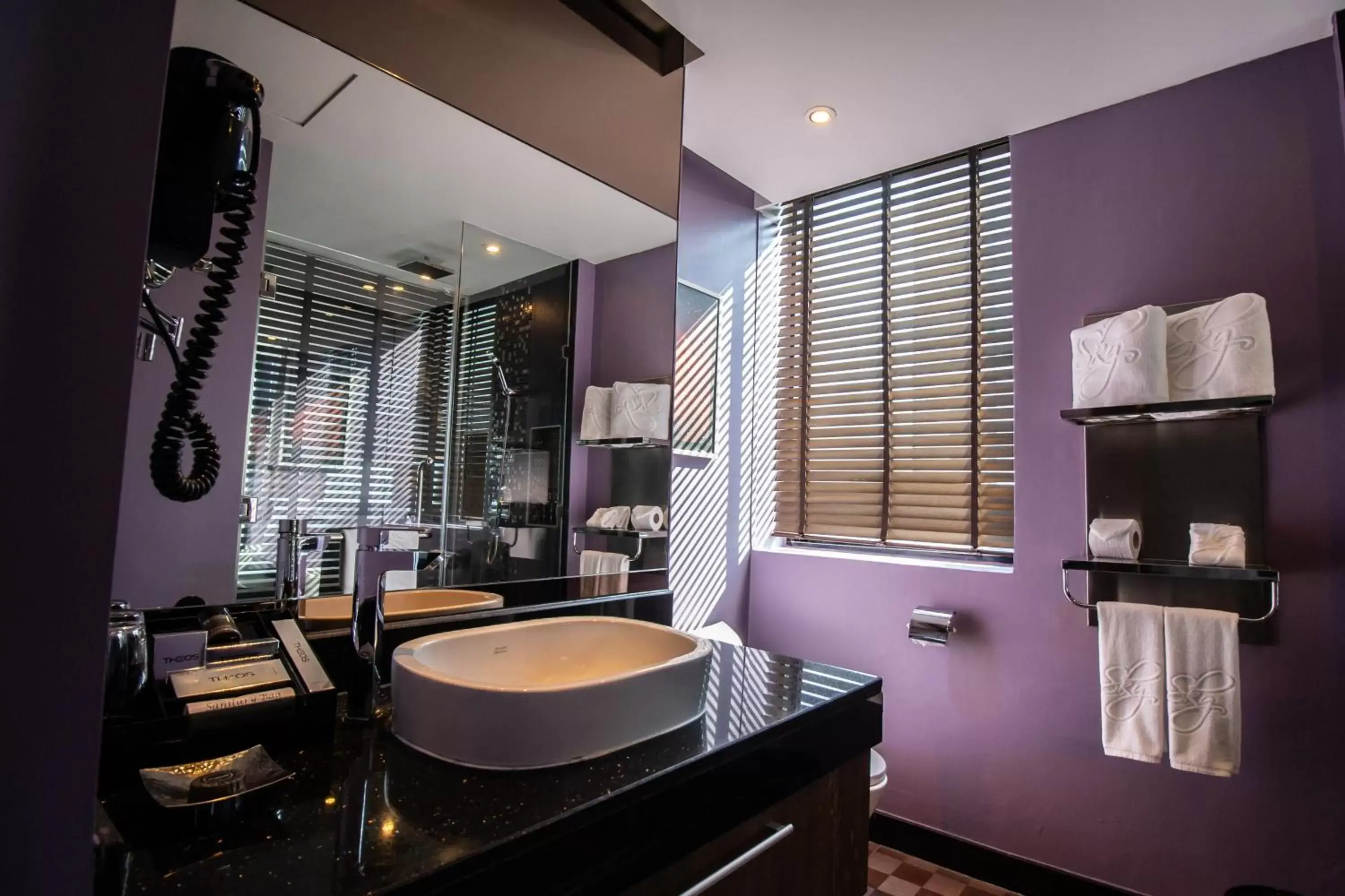 Continent Skyline Twin in The Continent Hotel Sukhumvit - Asok BTS Bangkok Continent Skyline Twin in The Continent Hotel Sukhumvit - Asok BTS Bangkok