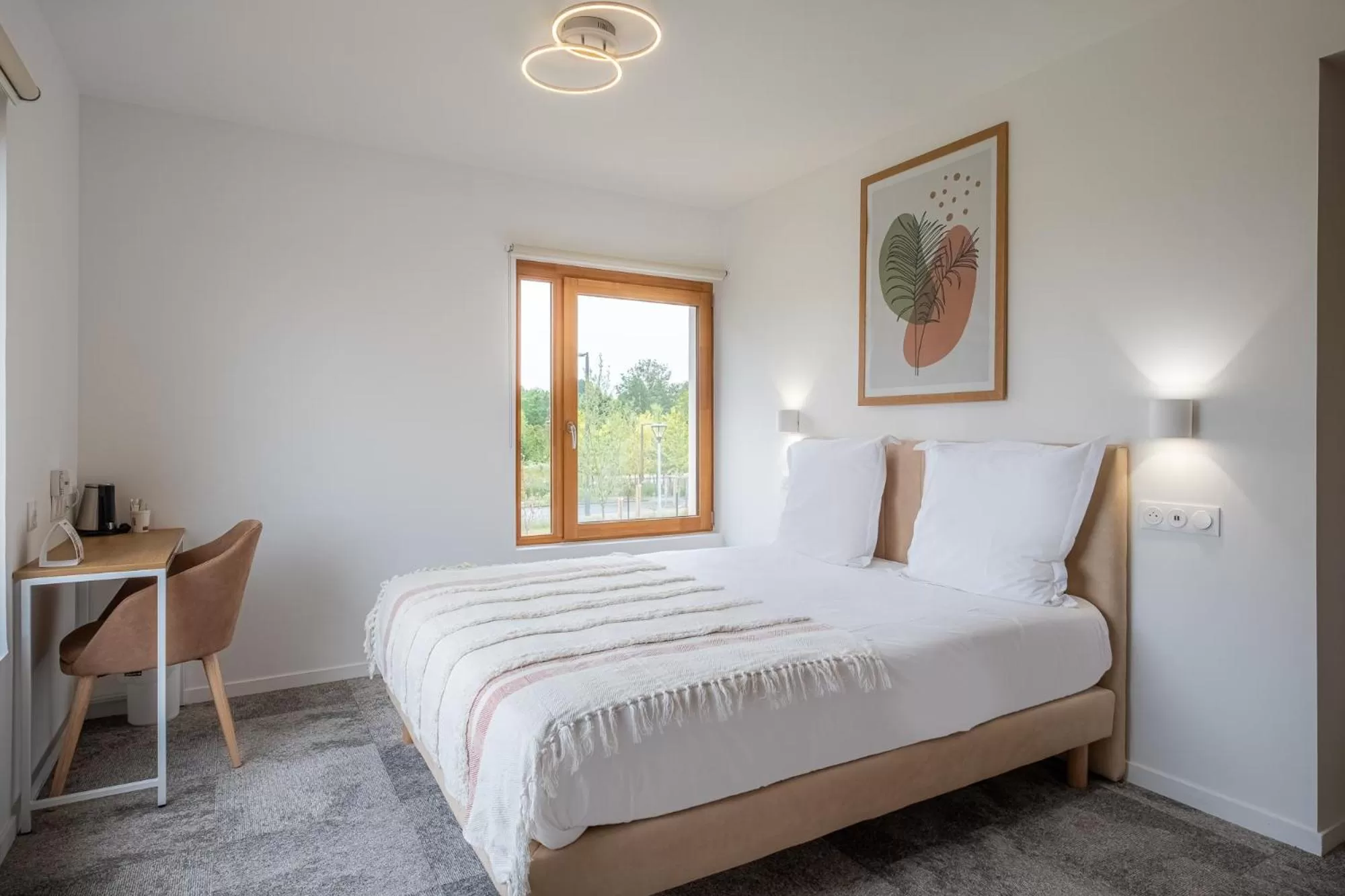 Bed in Hôtel Amiens Sud