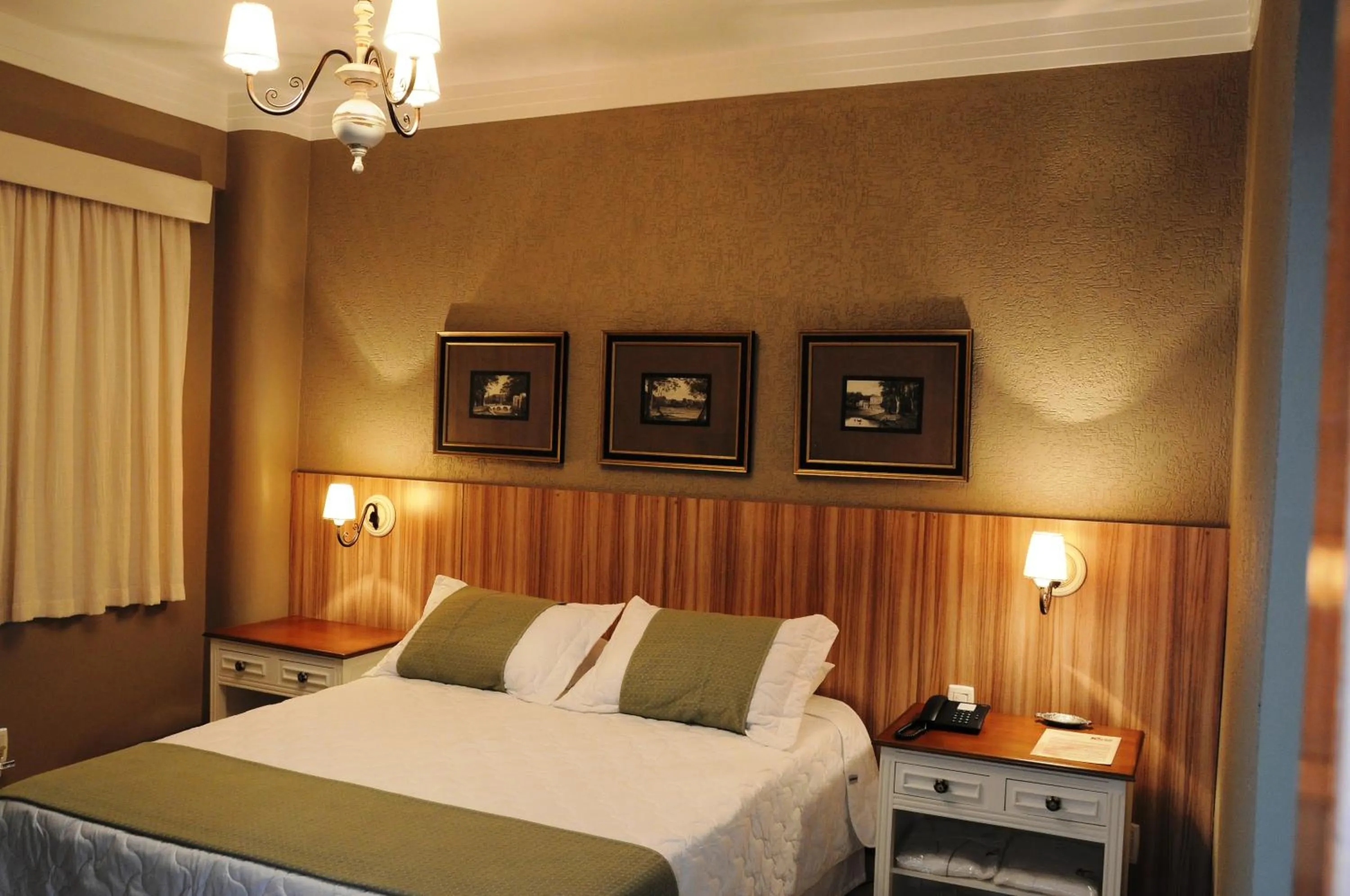 Bedroom, Bed in Hotel Kehdi Plaza