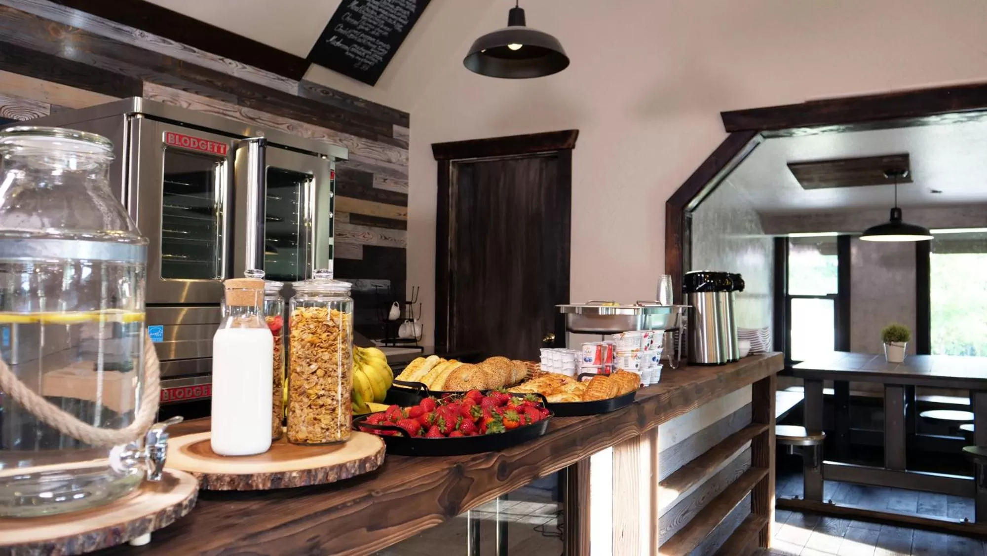 Restaurant/places to eat in Paradise Village