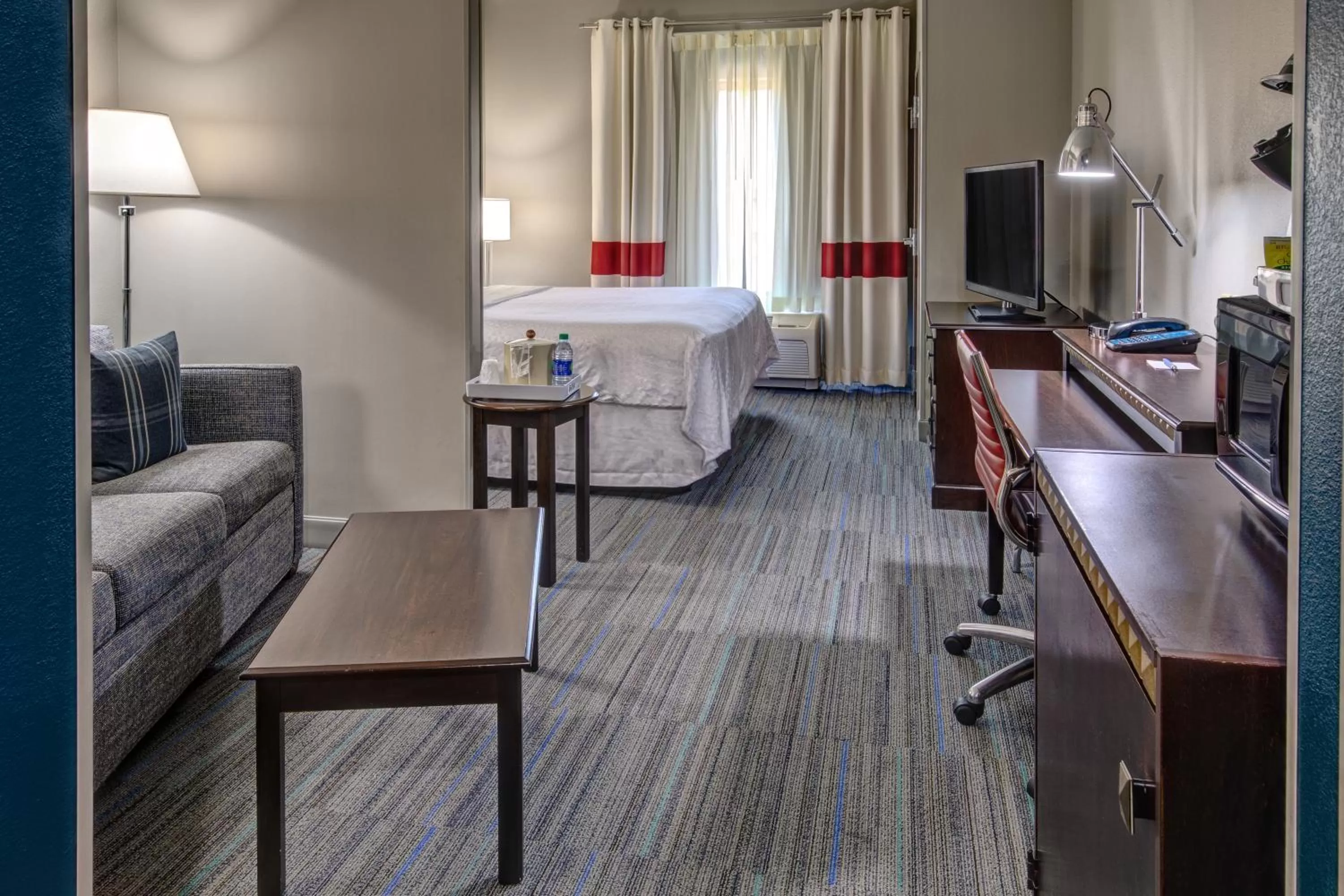 TV and multimedia, Bed in Four Points by Sheraton Memphis Southwind
