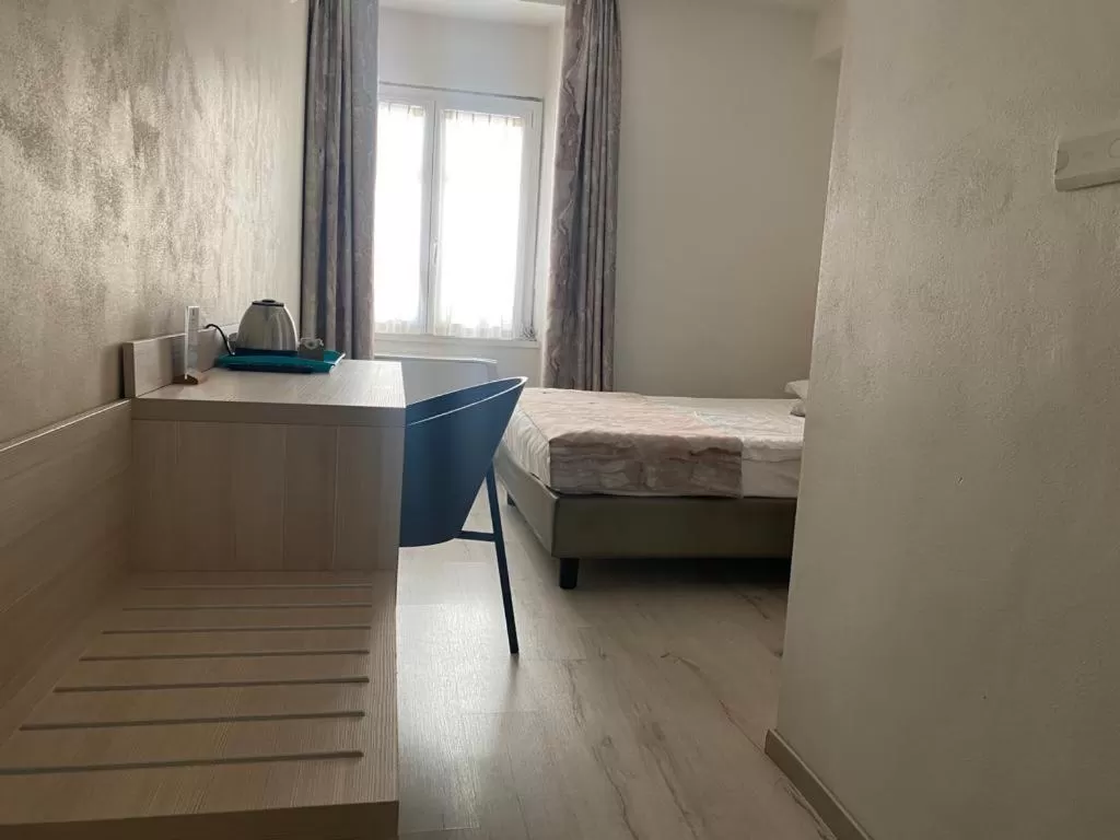 Bed in Hotel Lago di Como