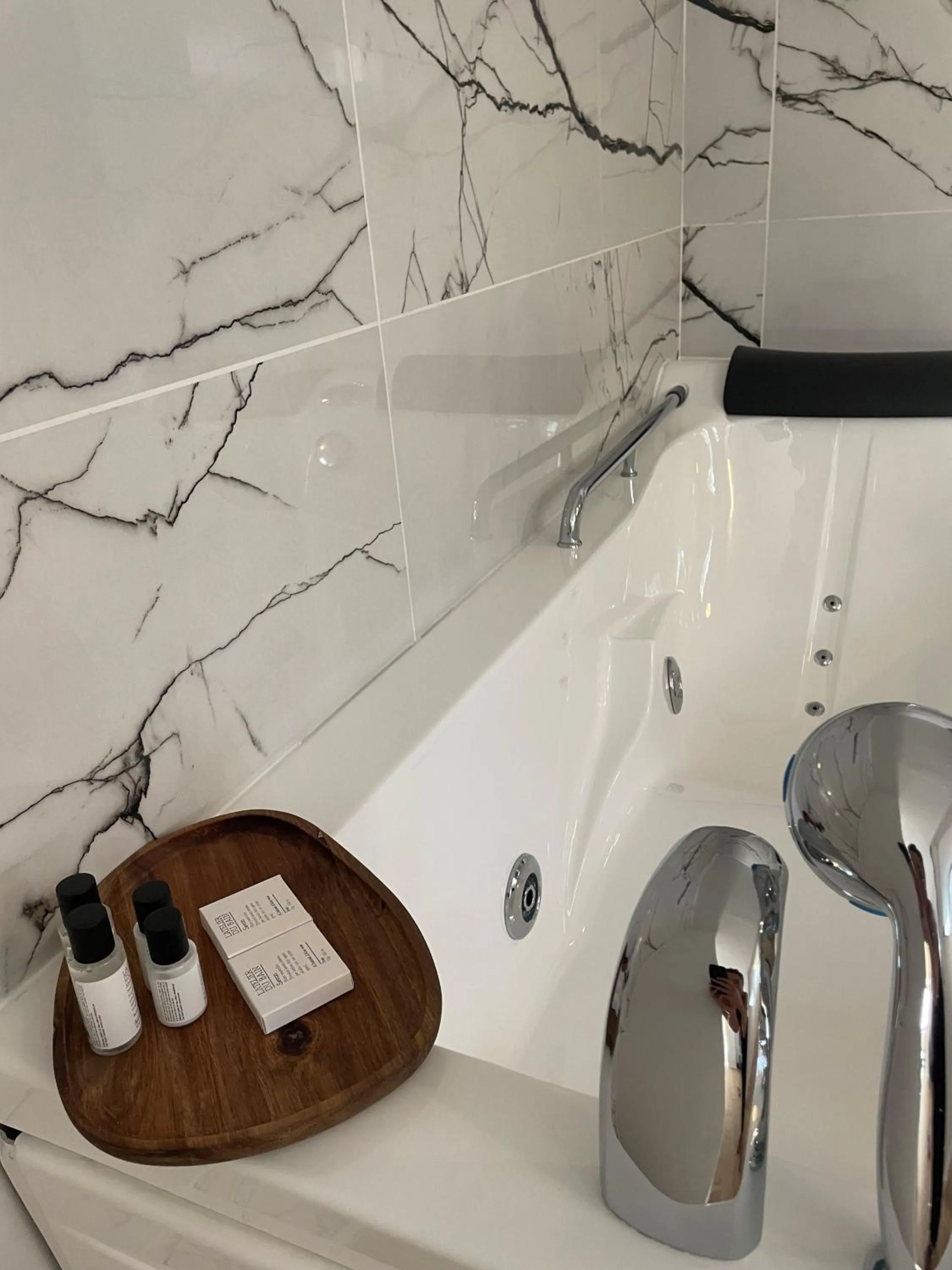 Bathroom in Hôtel Gallia Cannes