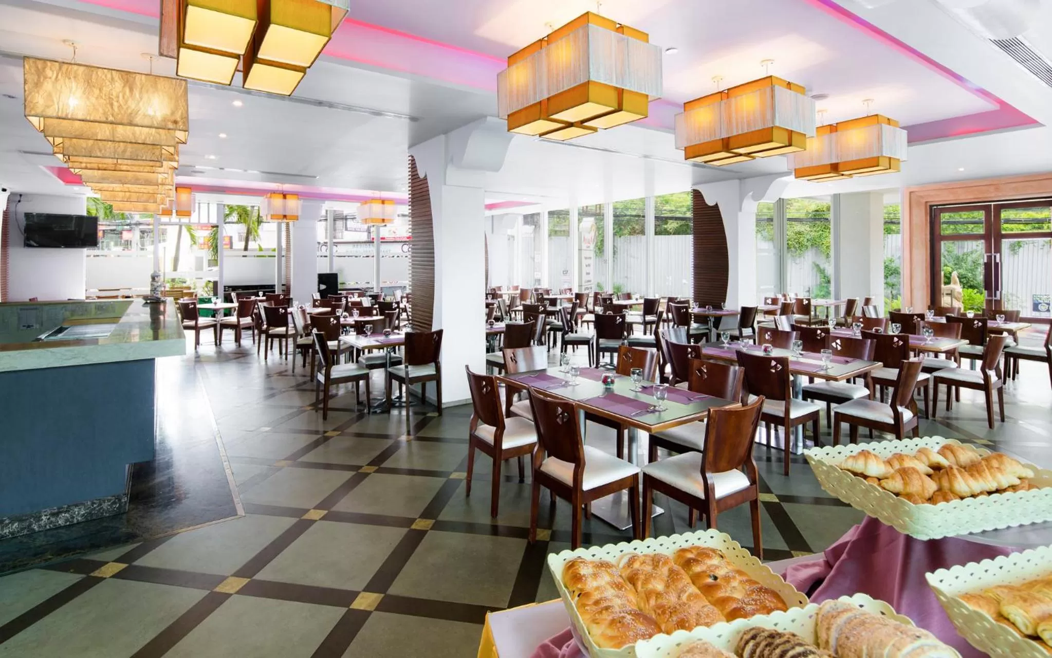 Restaurant/places to eat in Aiyara Grand Hotel