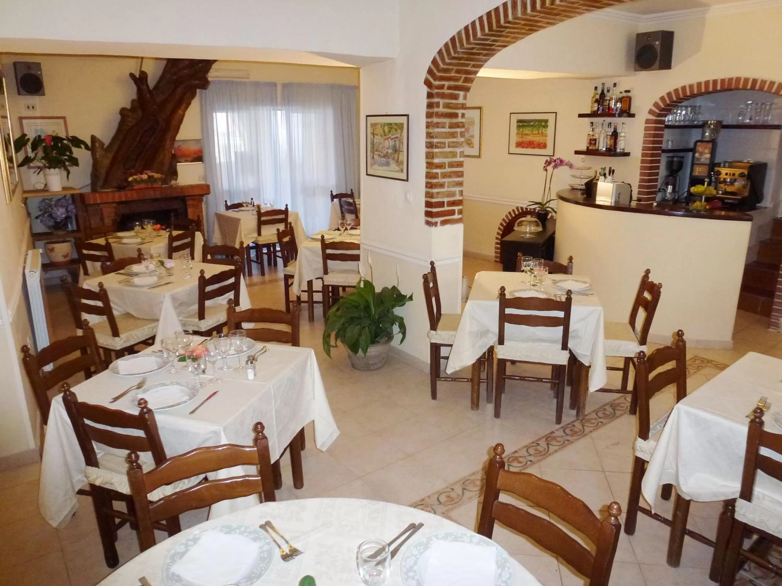 Restaurant/places to eat in Hotel Casa Nicola