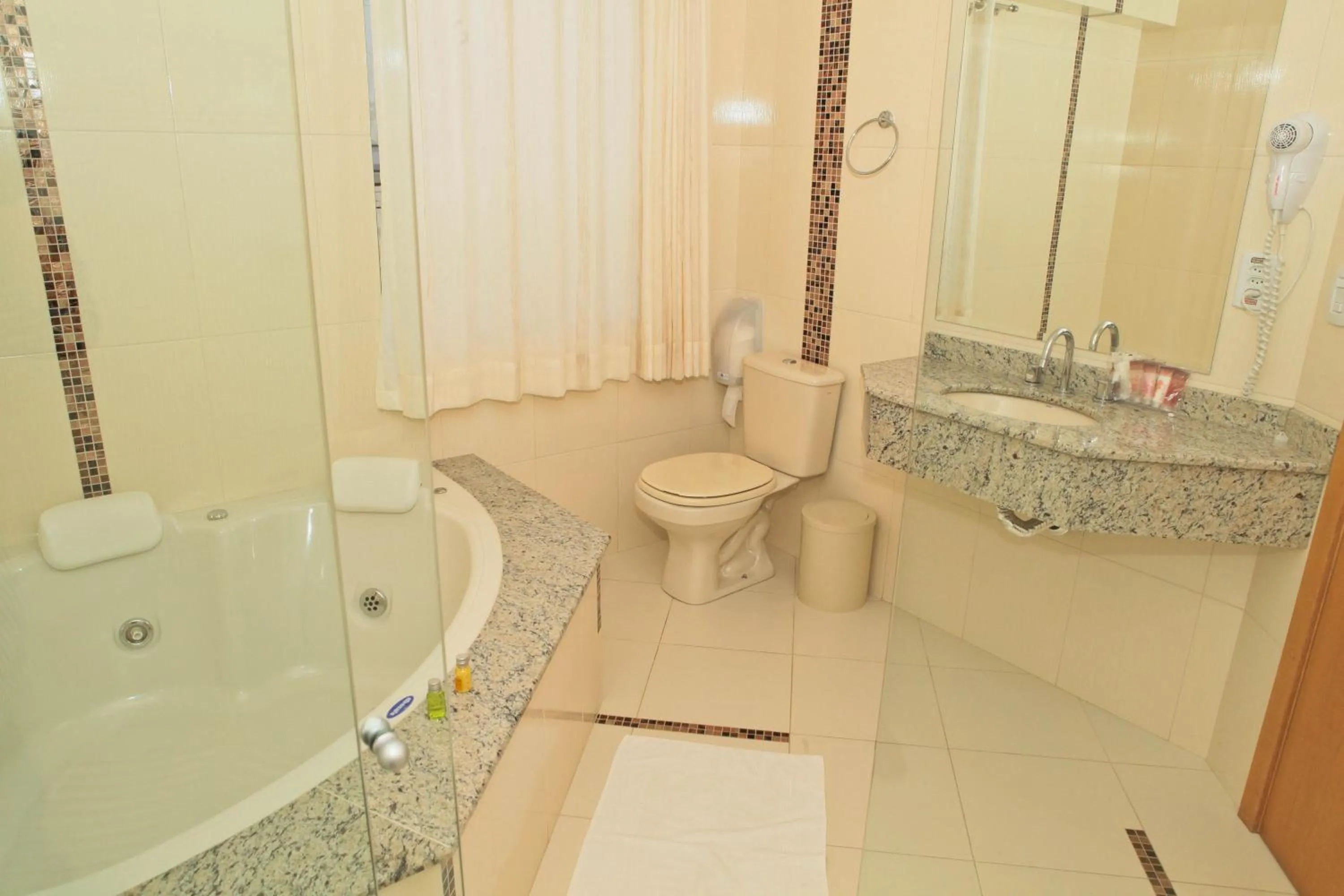 Toilet in San Marino Palace Hotel