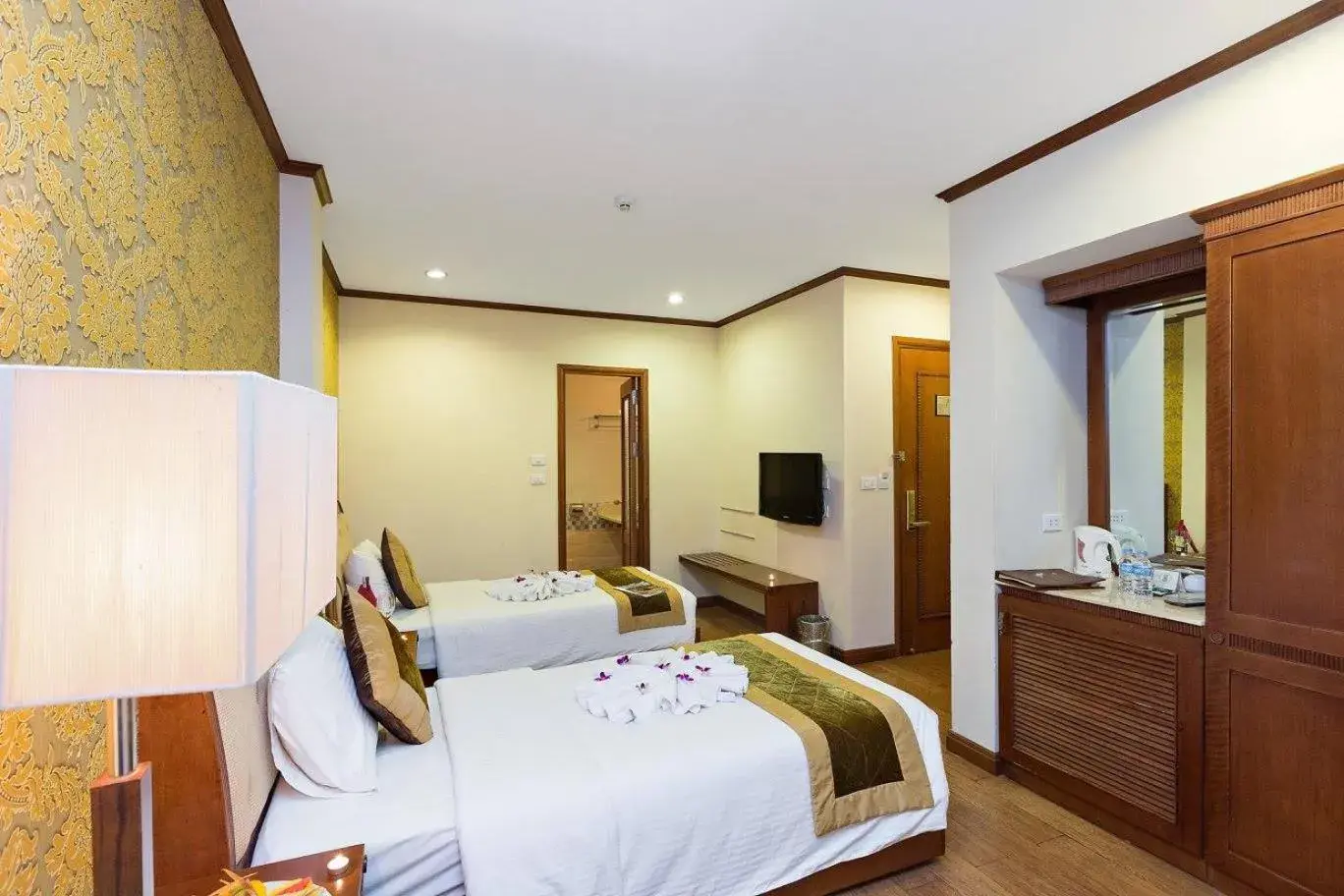 Classic Double or Twin Room in Sunset Westlake Hanoi Hotel Classic Double or Twin Room in Sunset Westlake Hanoi Hotel