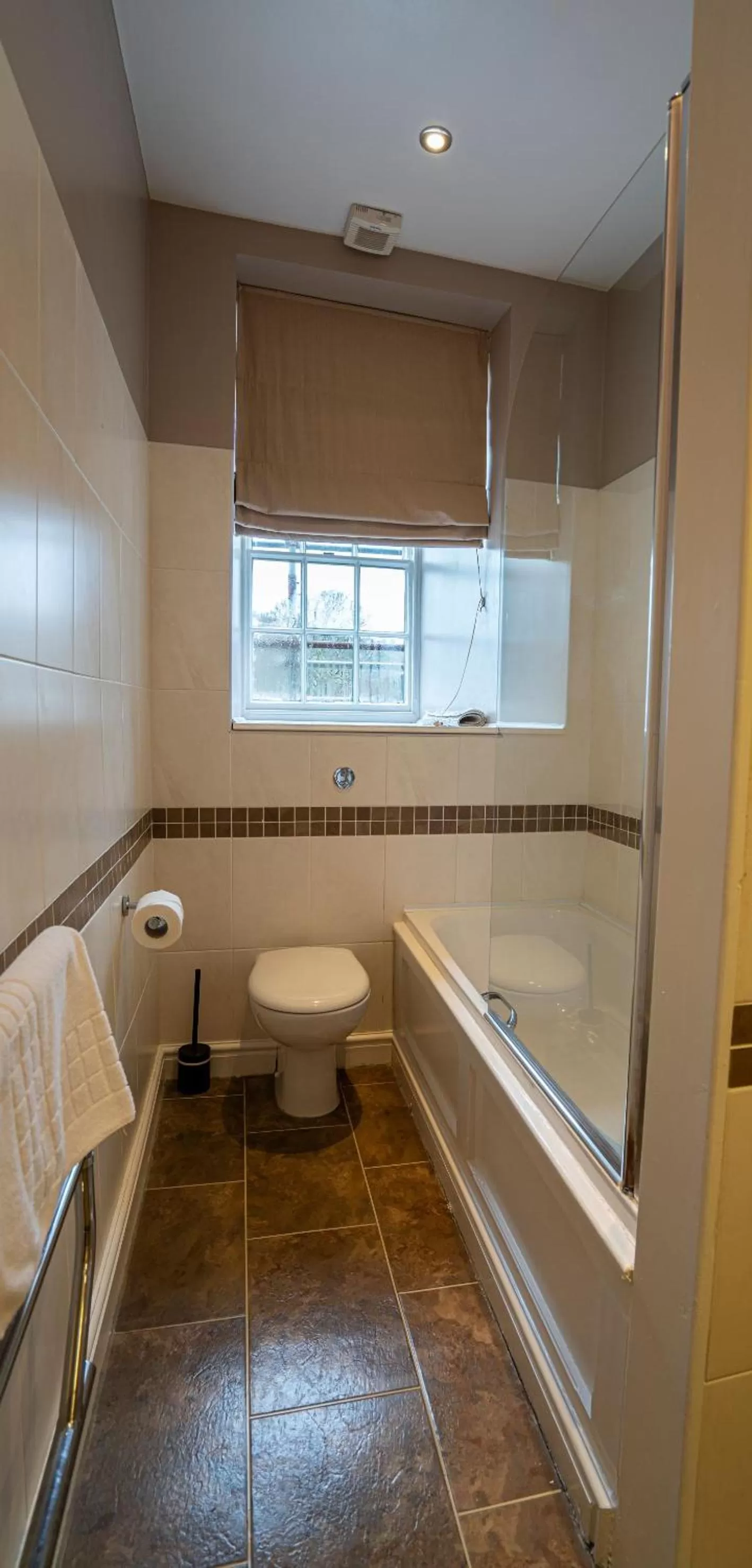 Bathroom in Grapes Hotel, Bar & Restaurant Snowdonia Nr Zip World