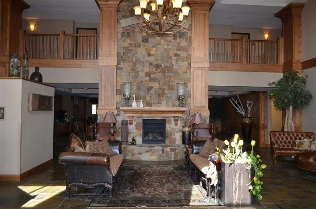 Decorative detail in Inn at Cross Keys Station