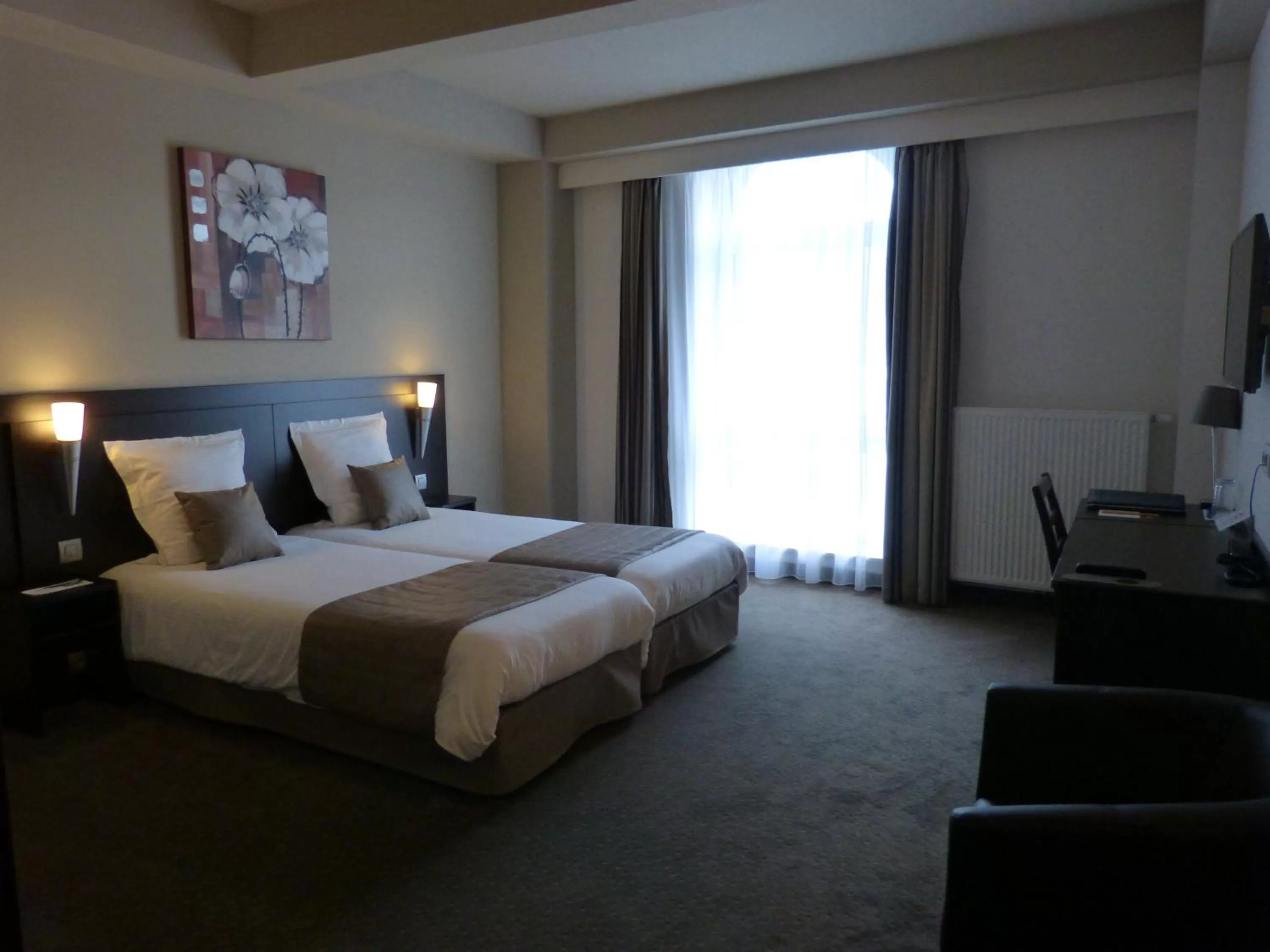 Photo of the whole room, Bed in Hotel Saint Daniel