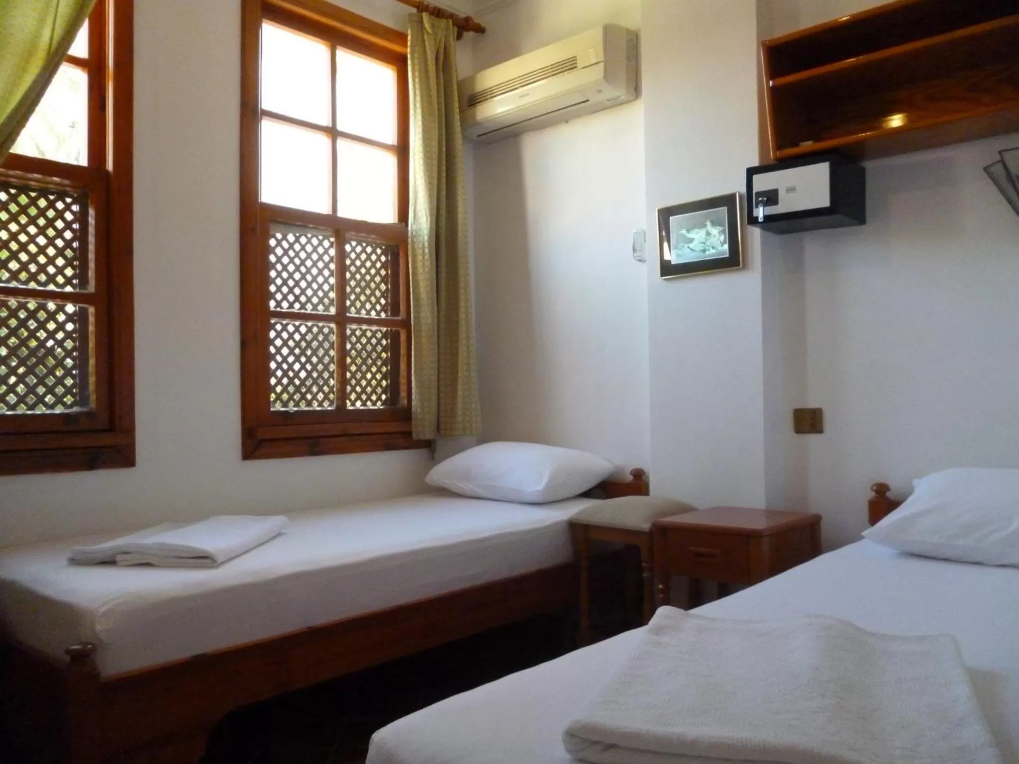 Bedroom, Bed in Frankfurt Hotel