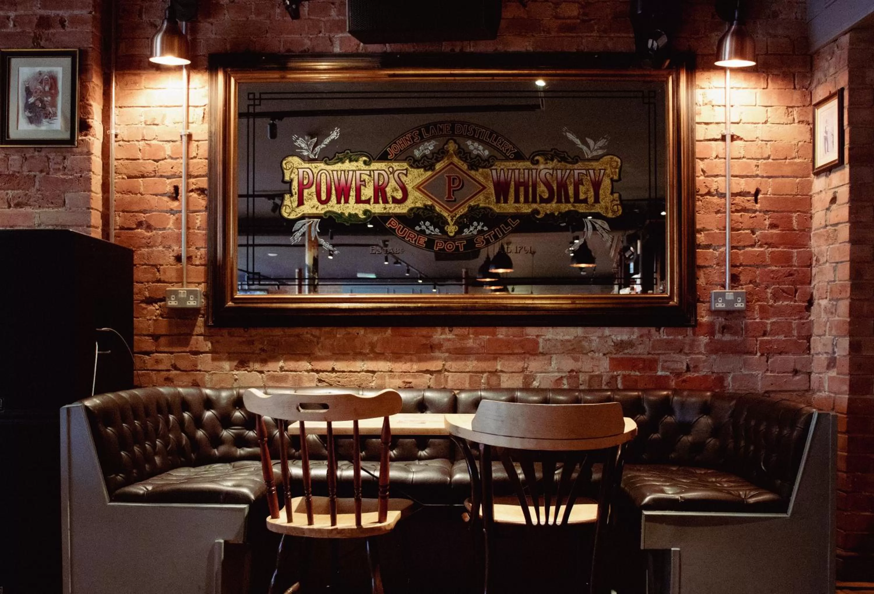 Lounge or bar in Fountain Hotel