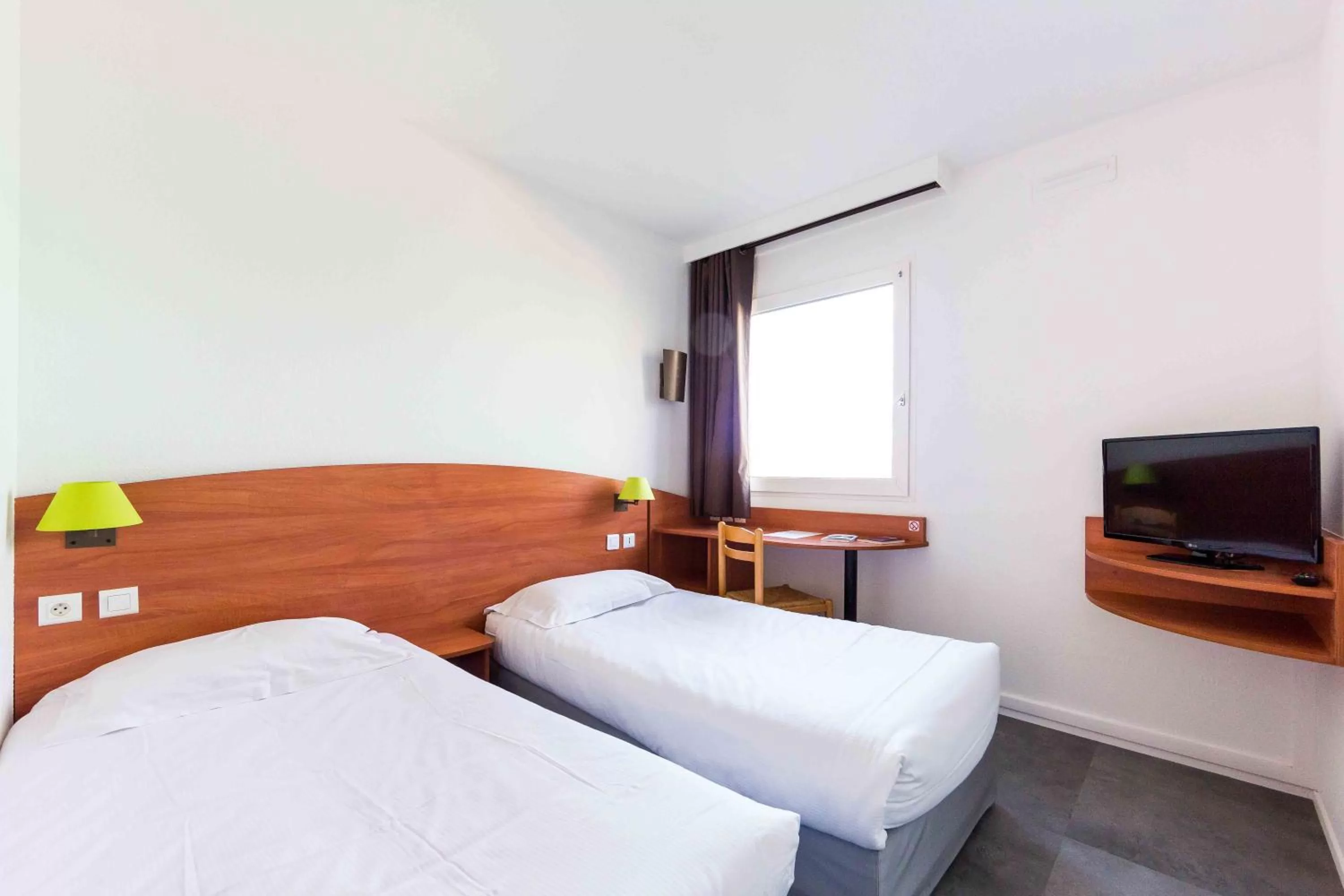 Bed in Hôtel Agora, Nantes Ouest