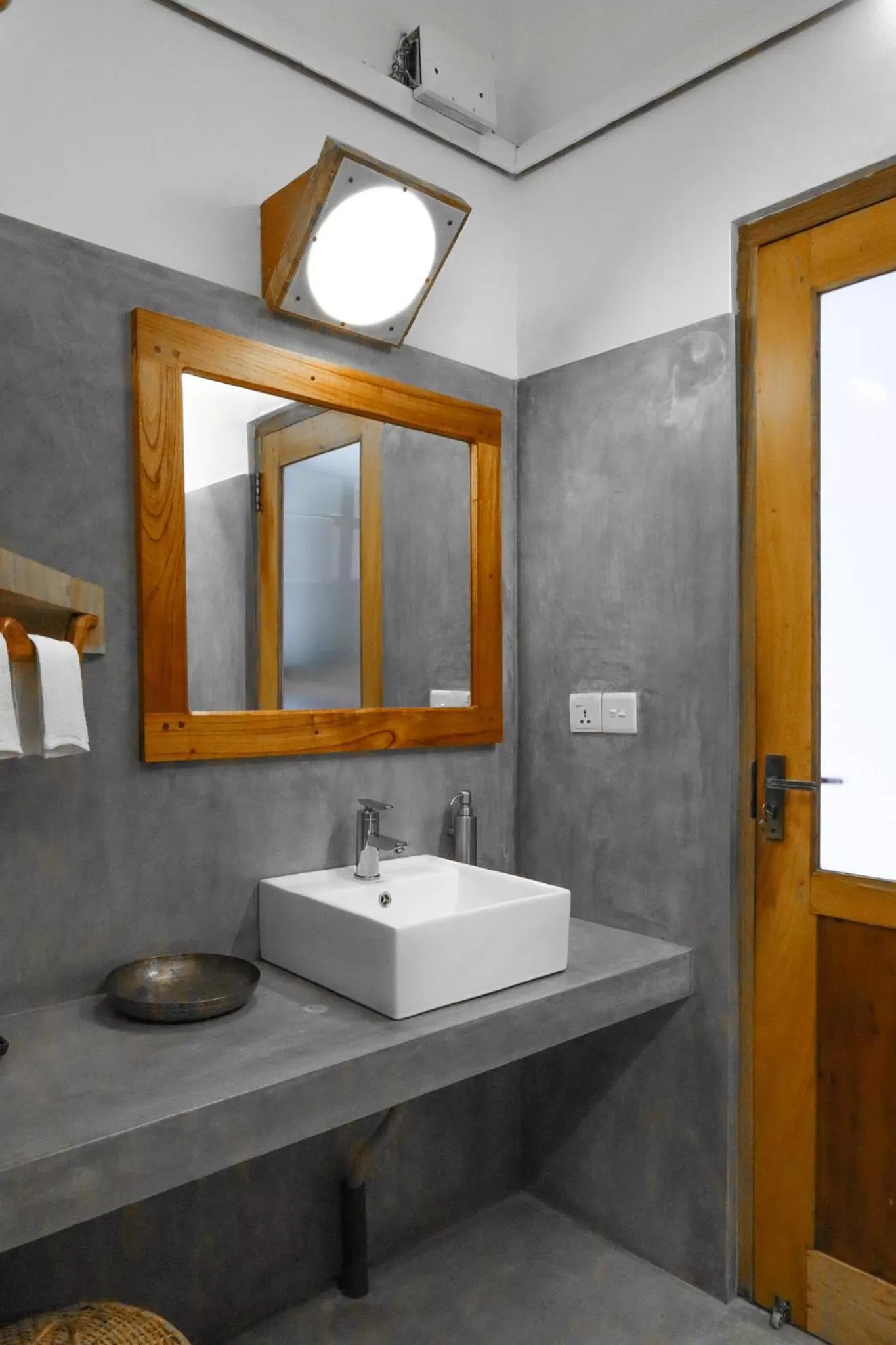 Bathroom in The One Ella