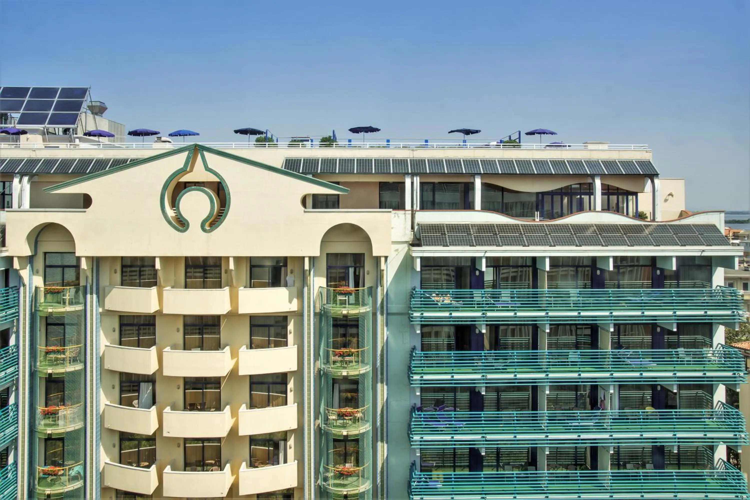 Facade/entrance in Grand Hotel Astoria