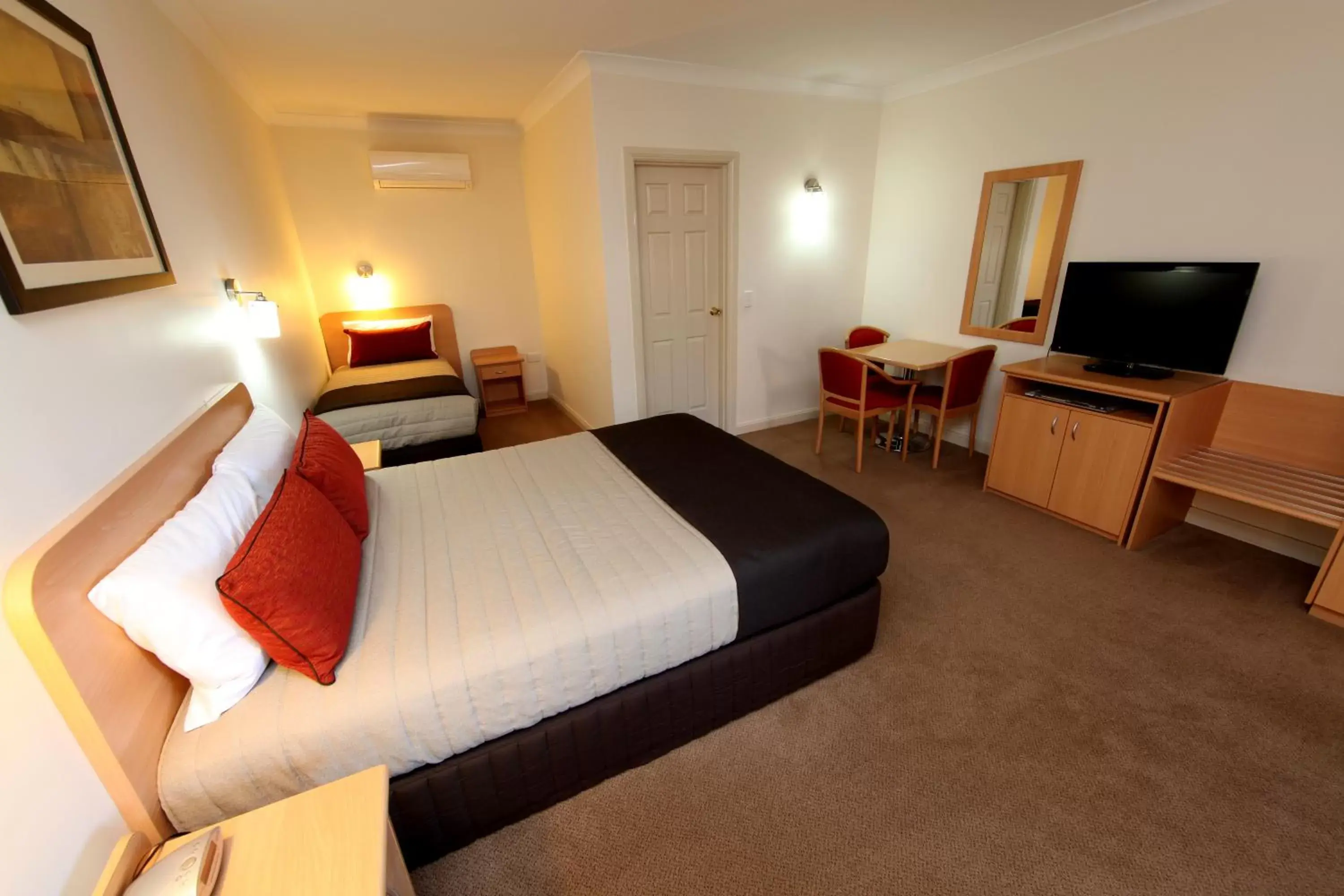 Queen Room - 3 in Abel Tasman Motor Inn Queen Room - 3 in Abel Tasman Motor Inn