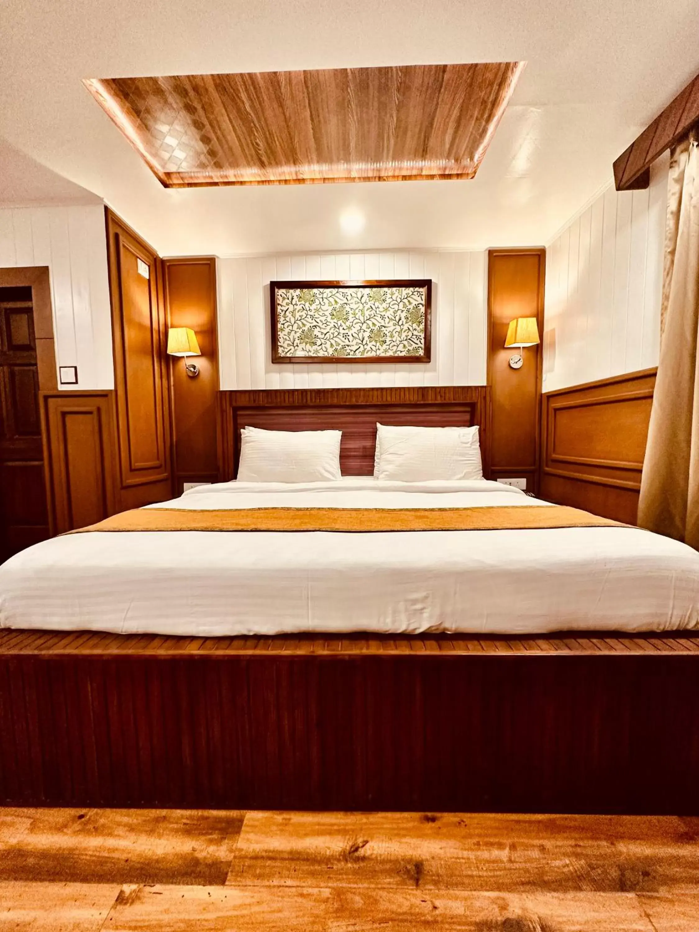 Deluxe Double Room in Walisons Hotel Deluxe Double Room in Walisons Hotel