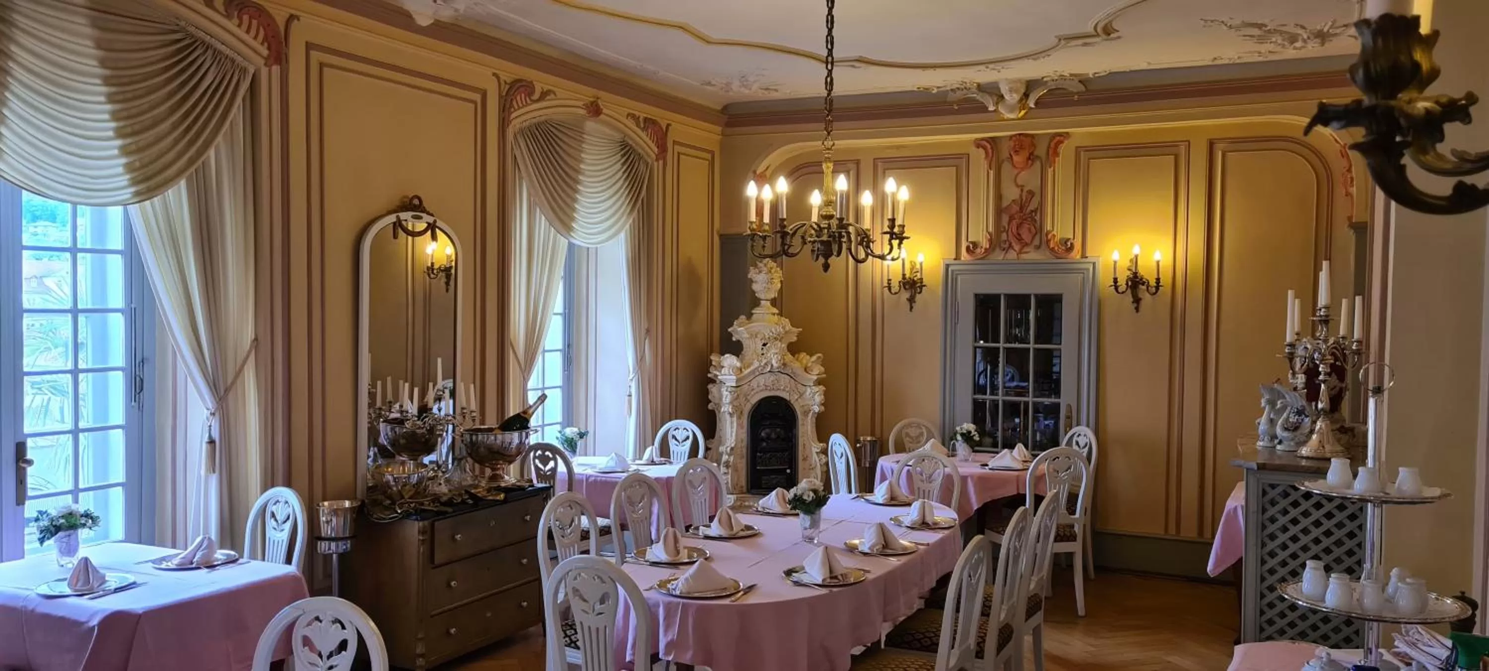 Restaurant/places to eat in Historisches Hotel zum Schwan