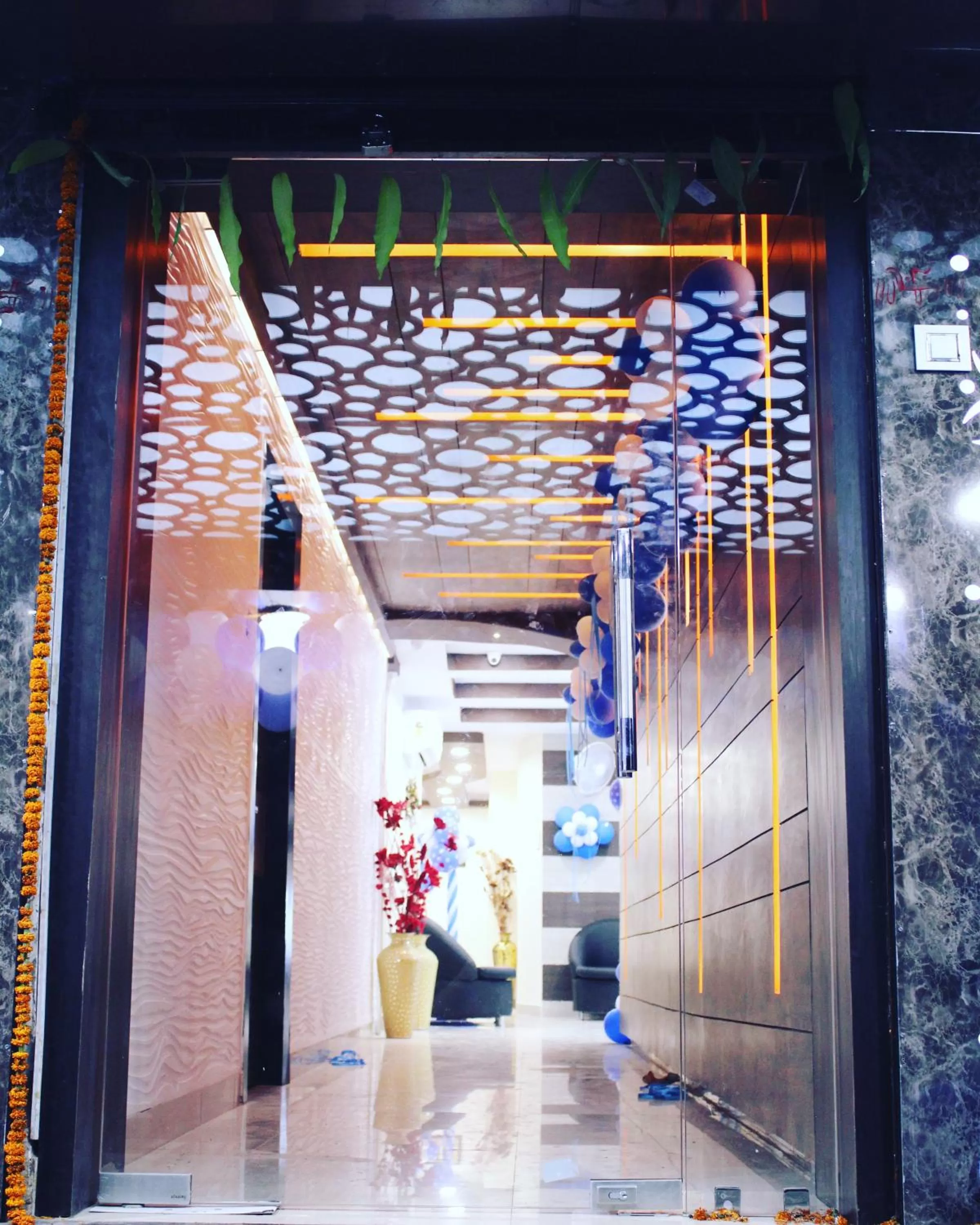 Facade/entrance in Citi Inn