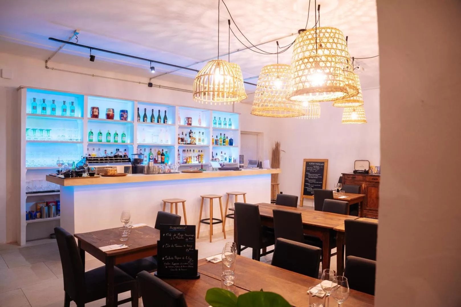 Restaurant/places to eat in Hôtel Casa Marina