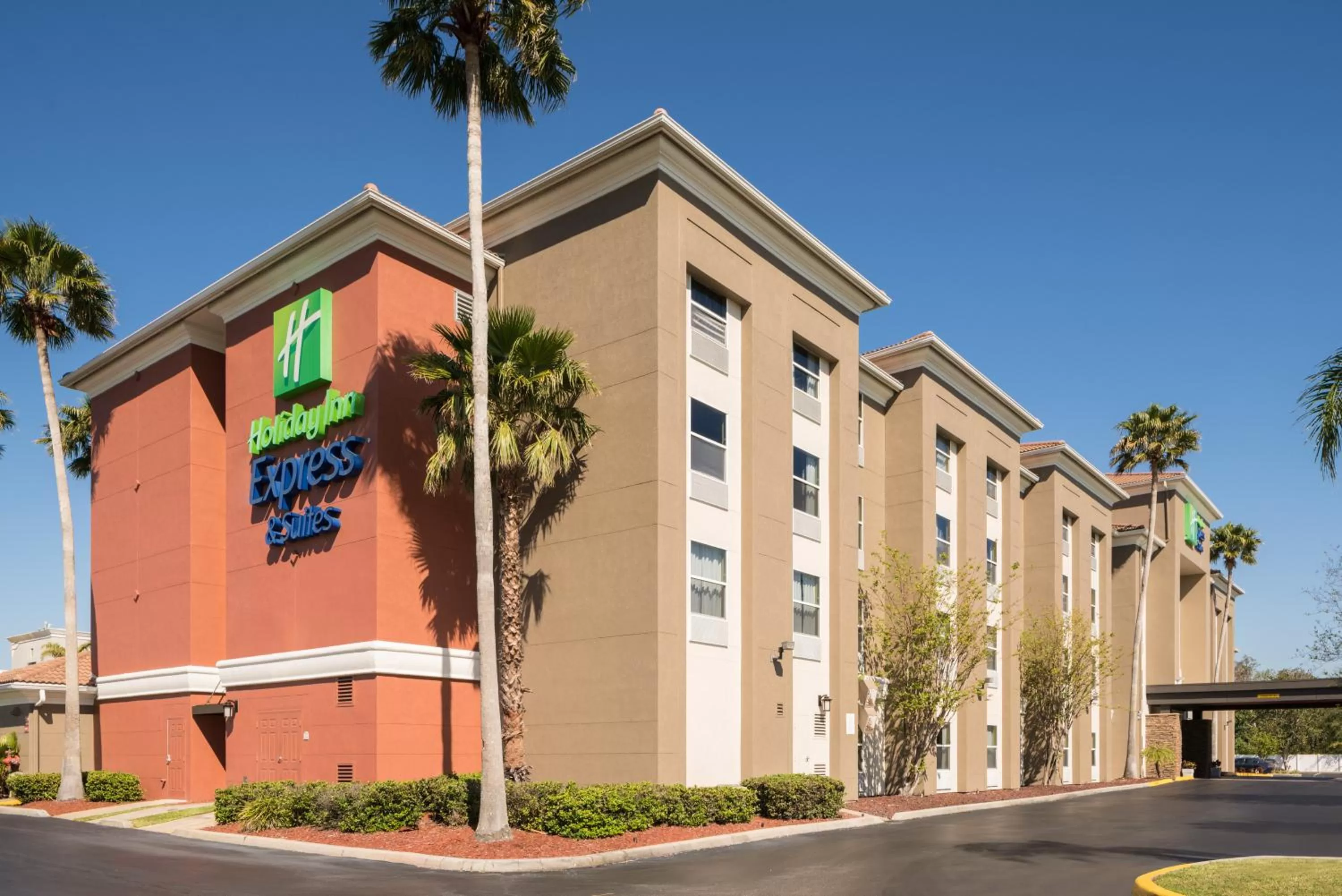 Property building in Holiday Inn Express & Suites Orlando International Airport by IHG