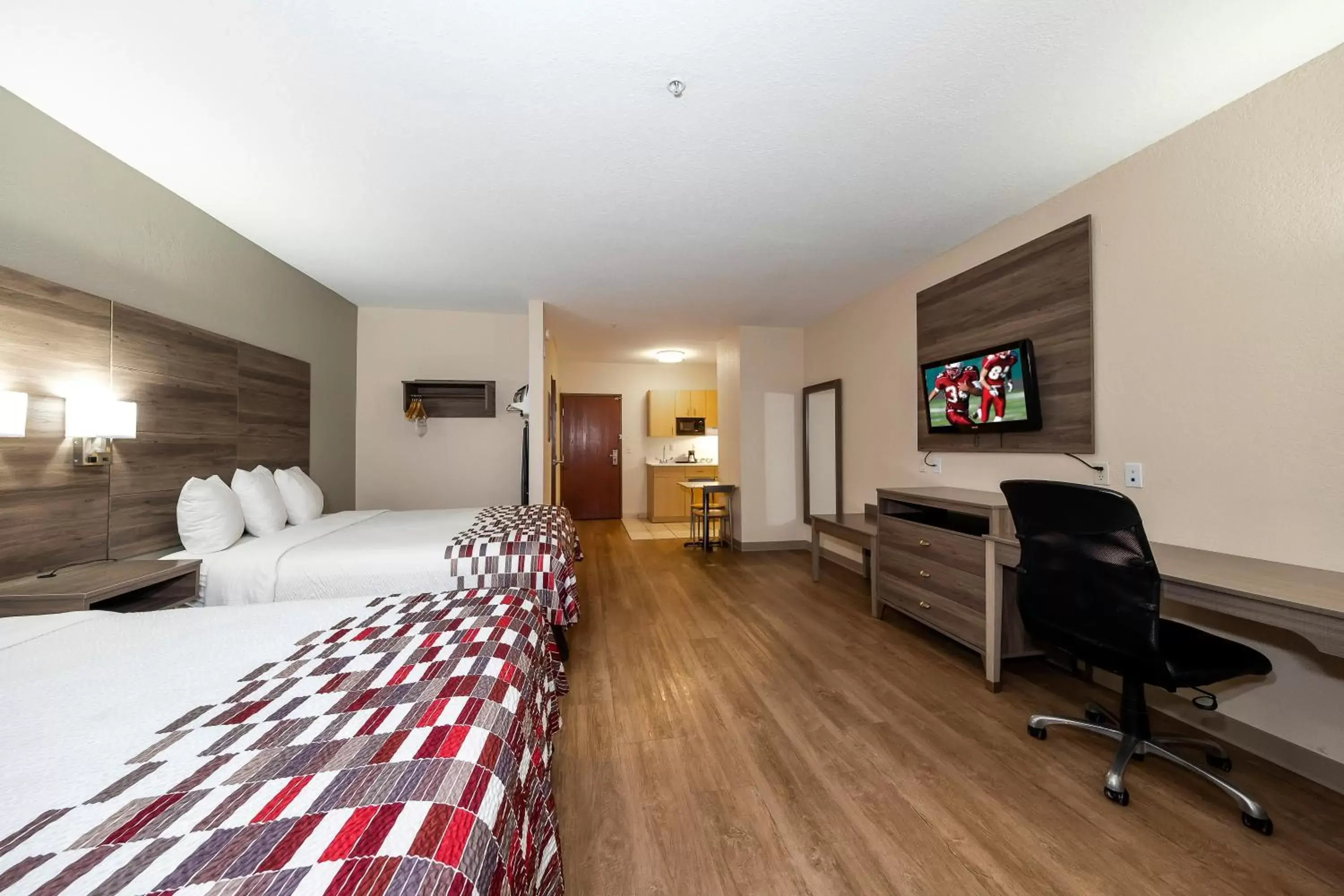 Deluxe Queen Room with Two Queen Beds and Kitchenette - Non-Smoking in Red Roof Inn Panama City Deluxe Queen Room with Two Queen Beds and Kitchenette - Non-Smoking in Red Roof Inn Panama City