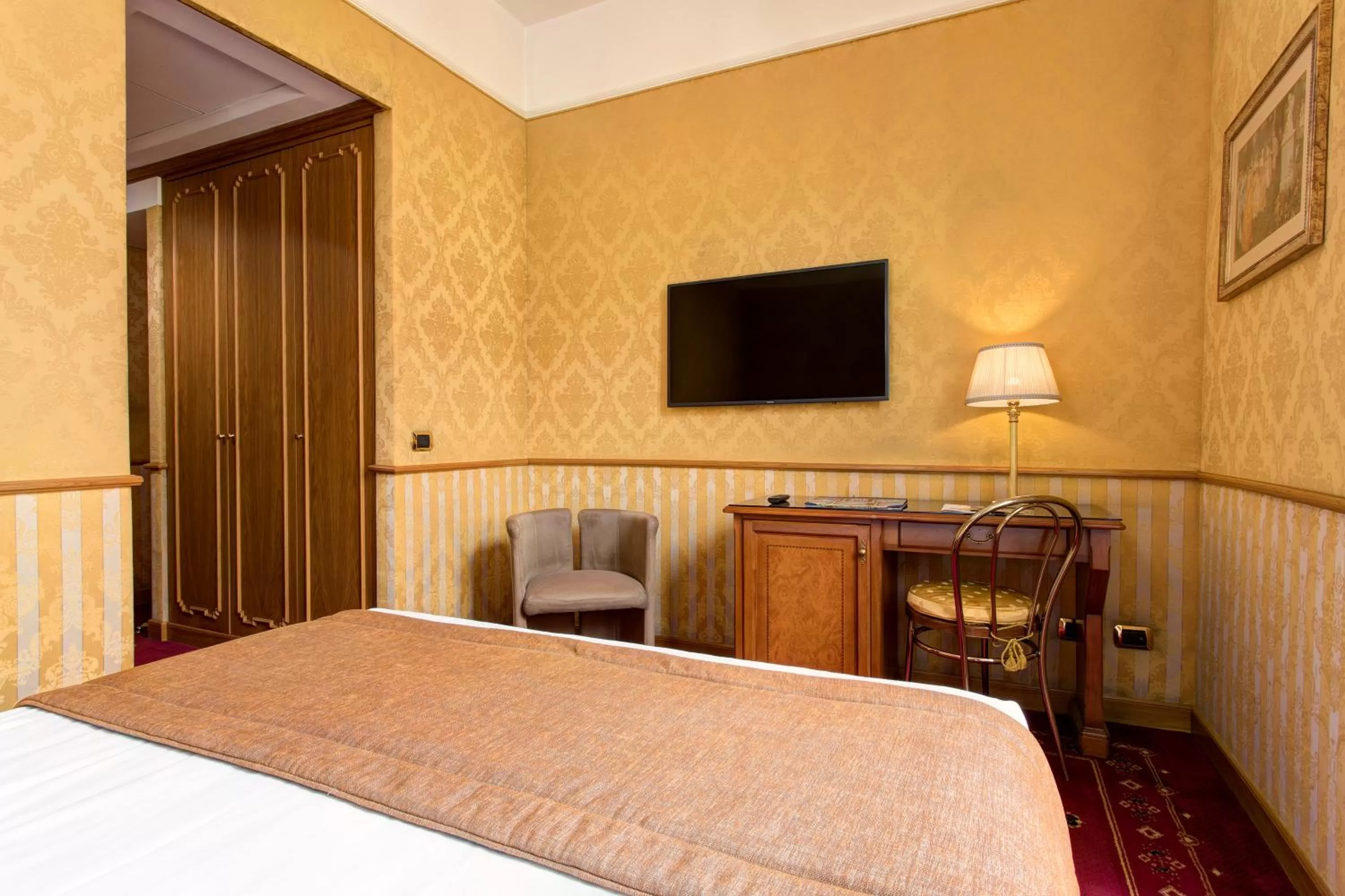 Photo of the whole room, Bed in Marcella Royal Hotel - Rooftop Garden