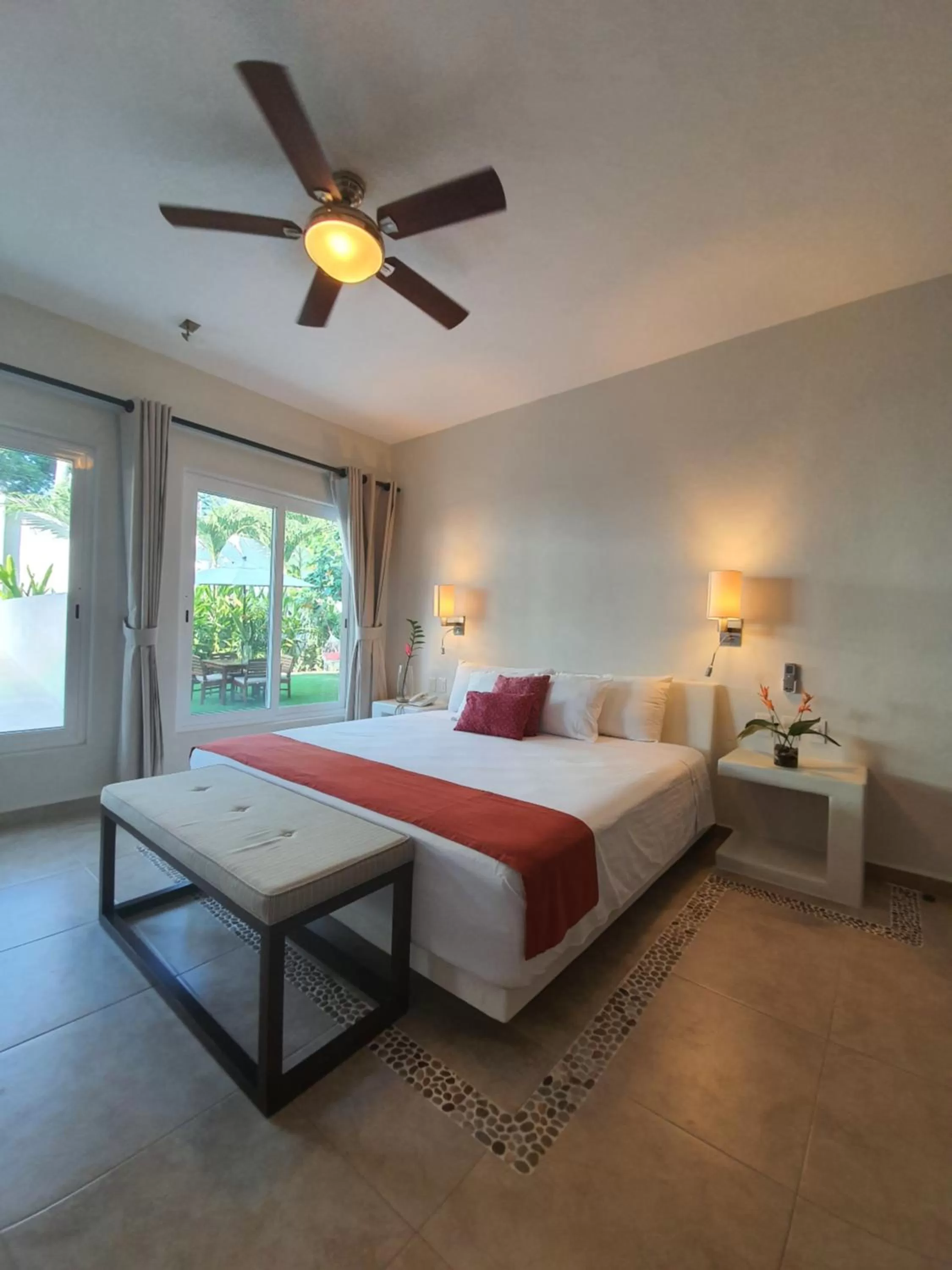 Bed in LYDMAR BOUTIQUE HOTEL