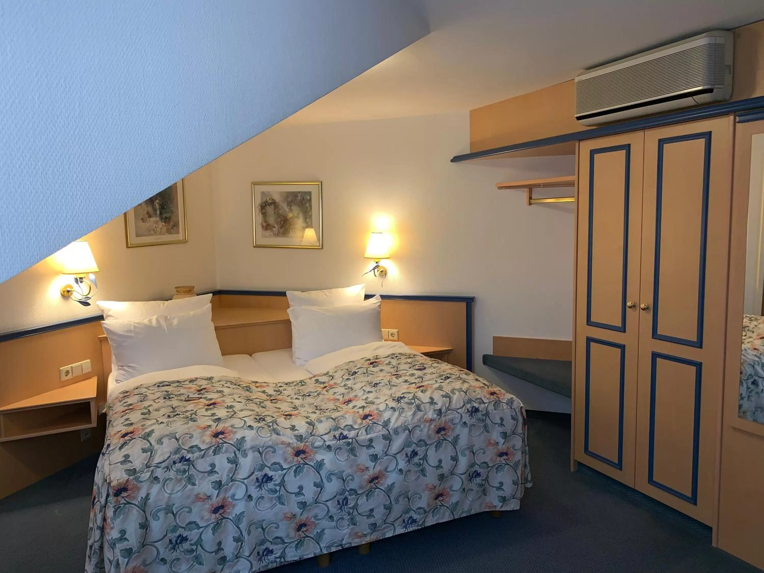 Bed in Hotel-Restaurant Schwanen