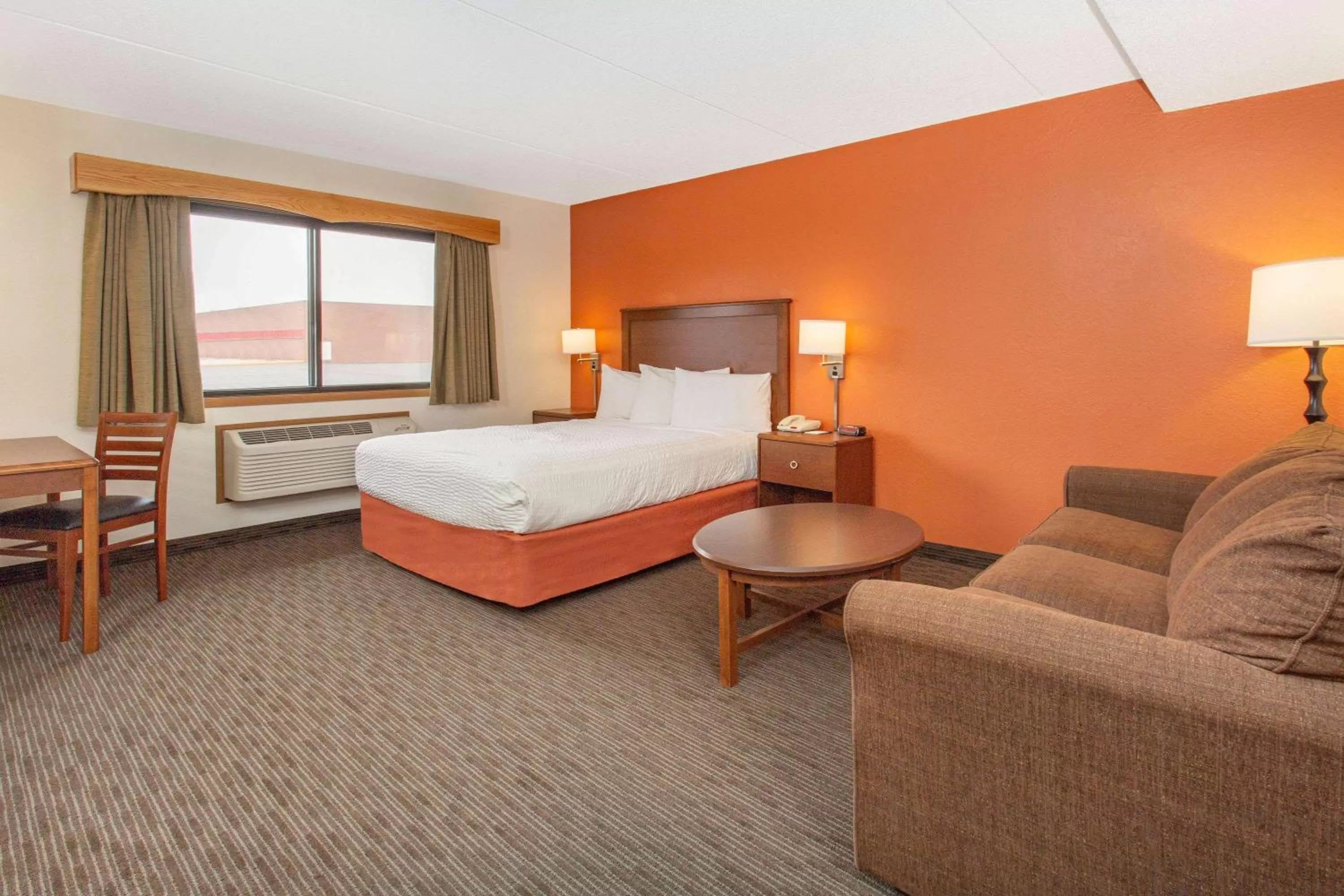 Photo of the whole room, Bed in AmericInn by Wyndham Calumet