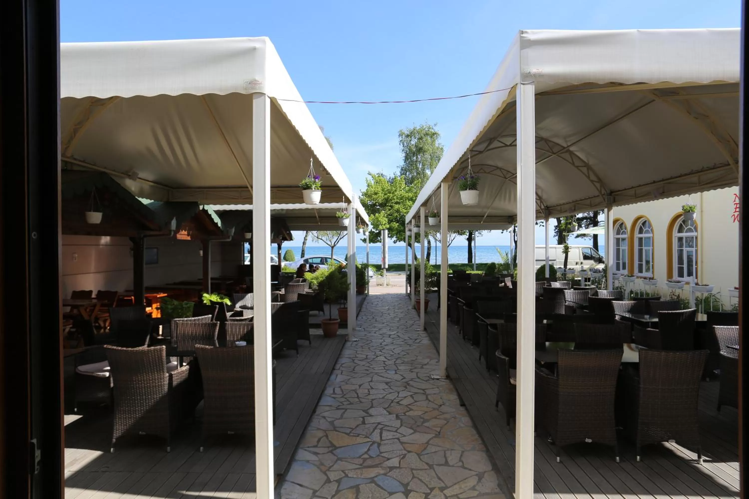 Patio, Restaurant/Places to Eat in Guesthouse Bimbli