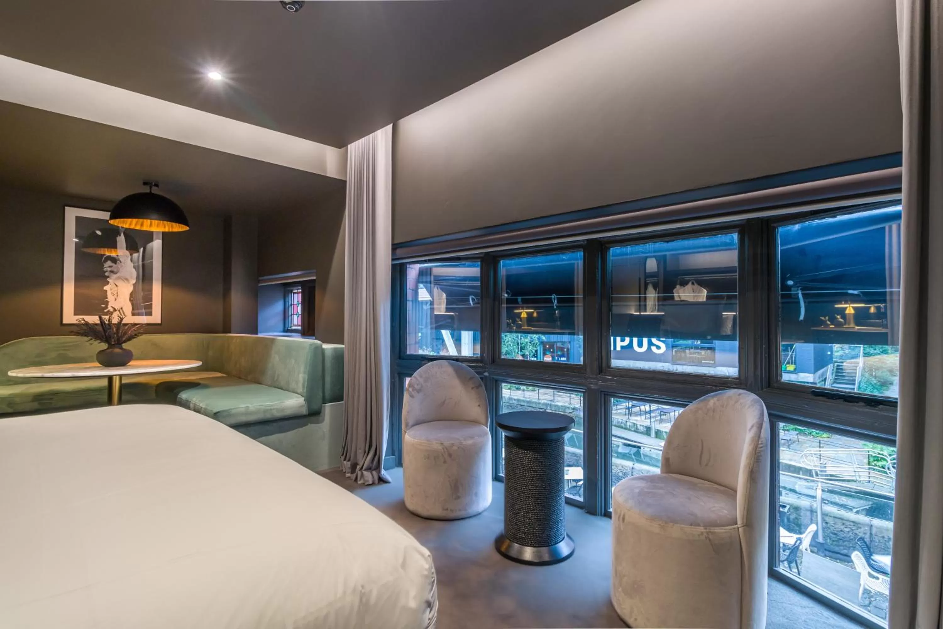 Seating area, Bed in Velvet Hotel Manchester, WorldHotels Crafted