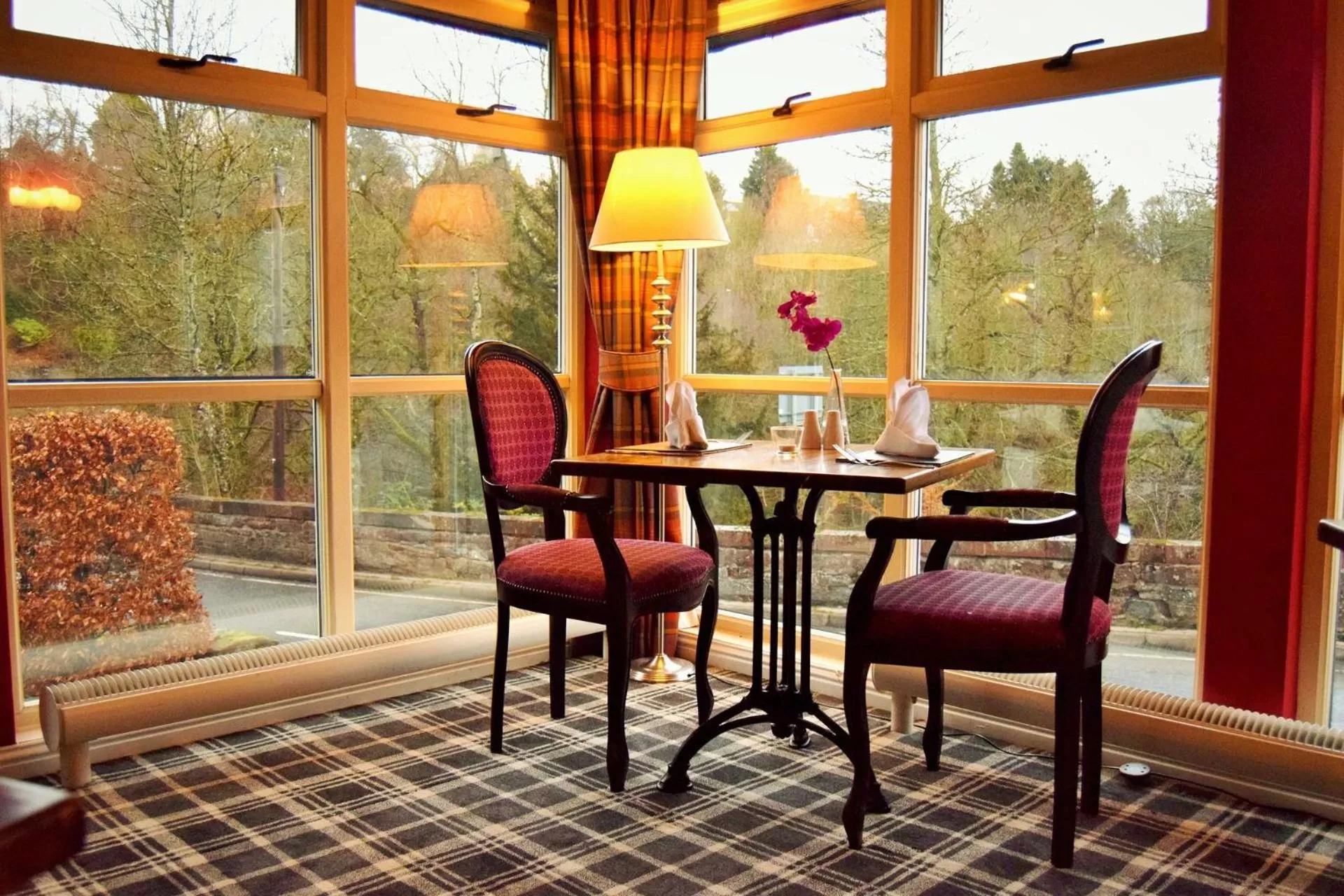 Restaurant/places to eat in Bridge of Cally Hotel