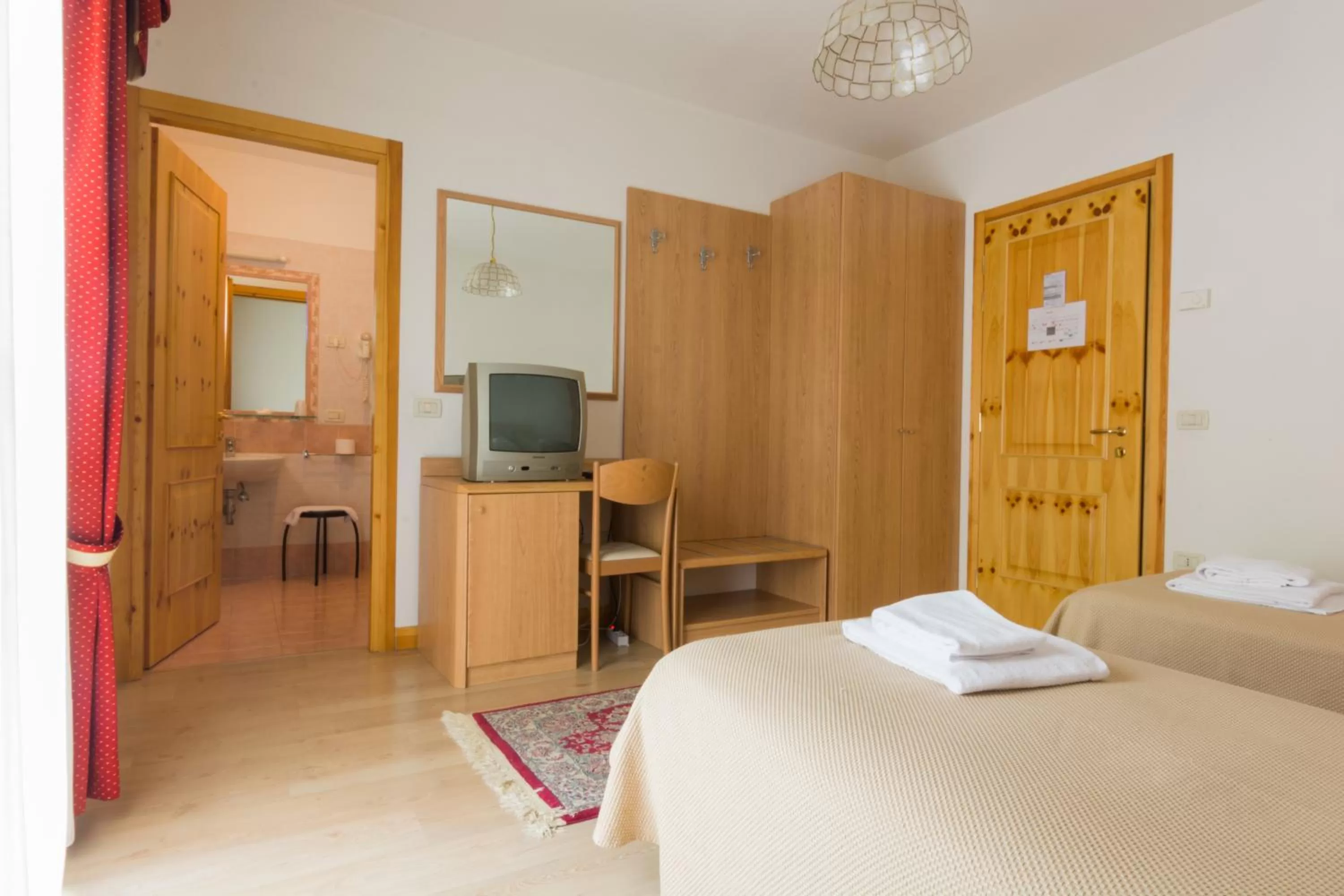 TV/Entertainment Center in Albergo Dalla Mena