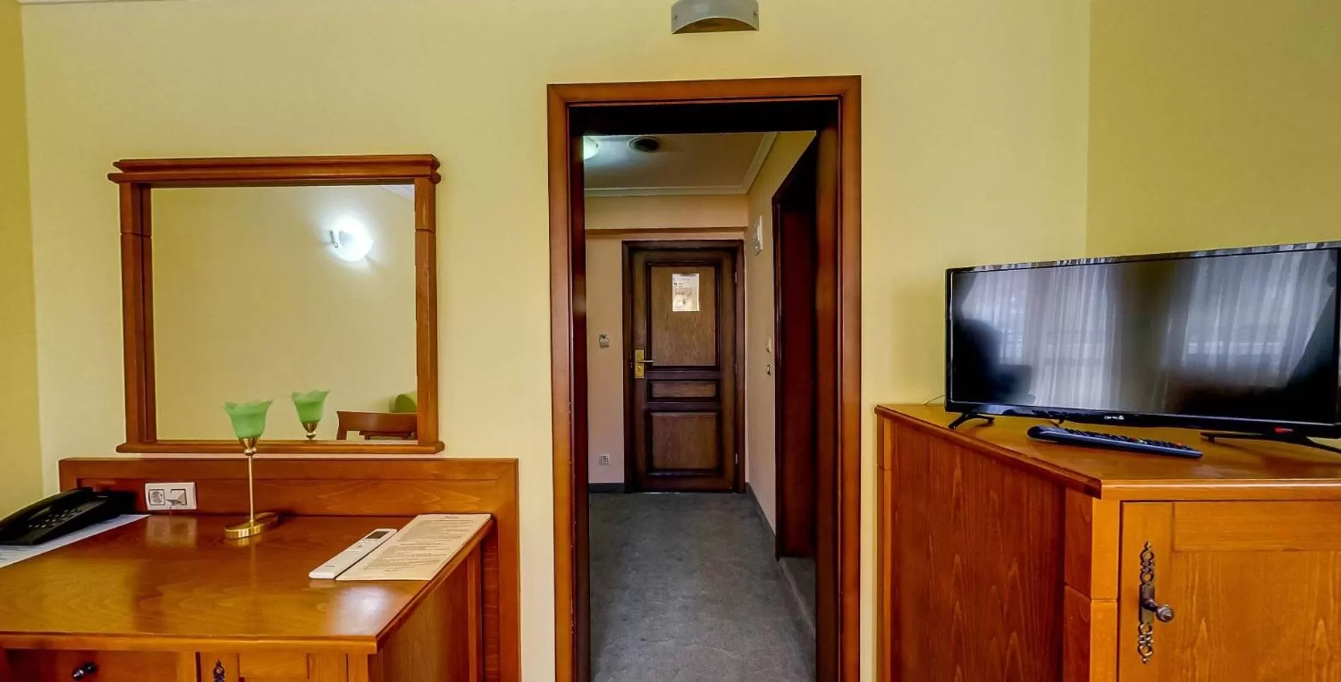 TV/Entertainment Center in Troyan Plaza Hotel