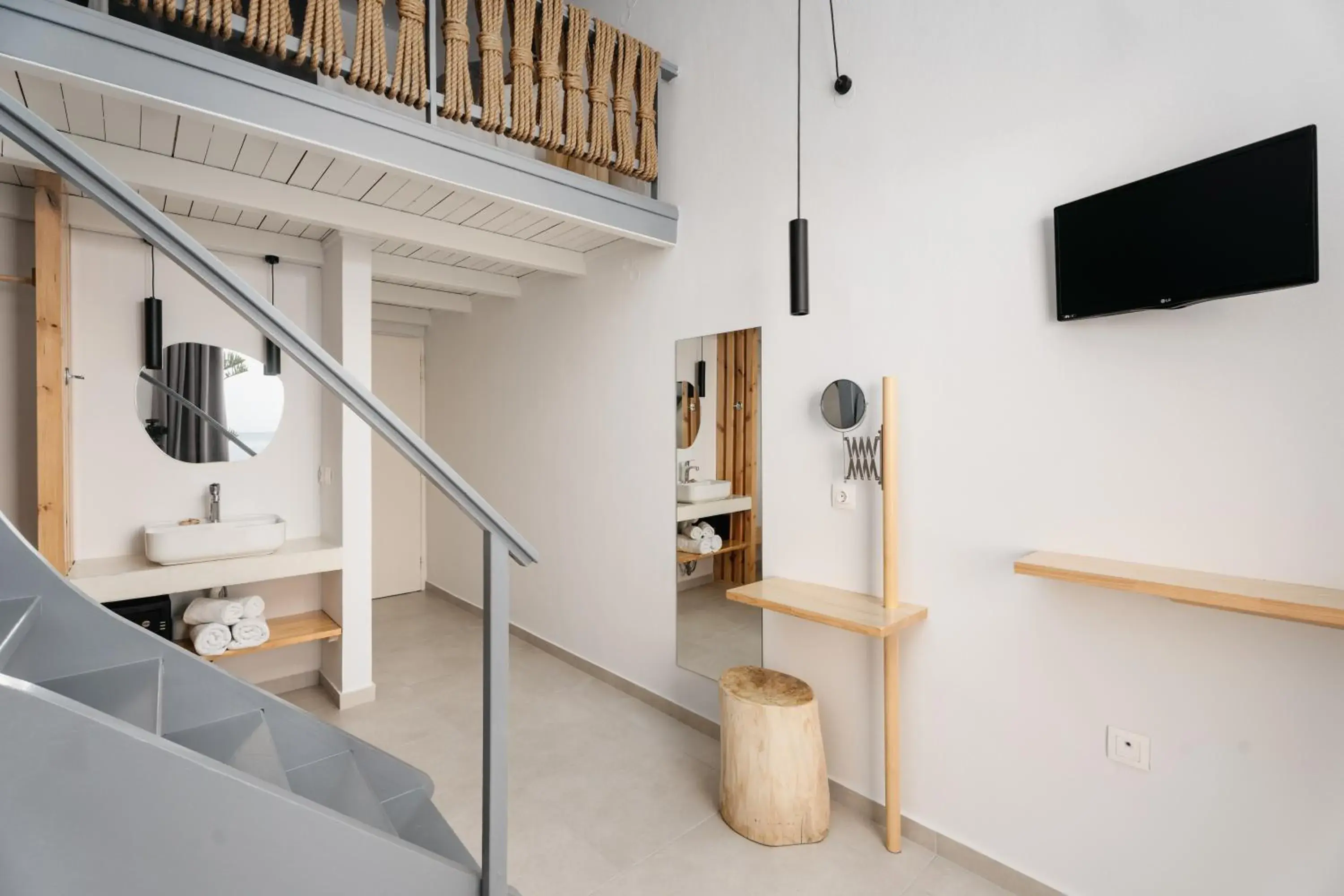 Family Apartment with Sea View in Petradi Beach Lounge Hotel Family Apartment with Sea View in Petradi Beach Lounge Hotel